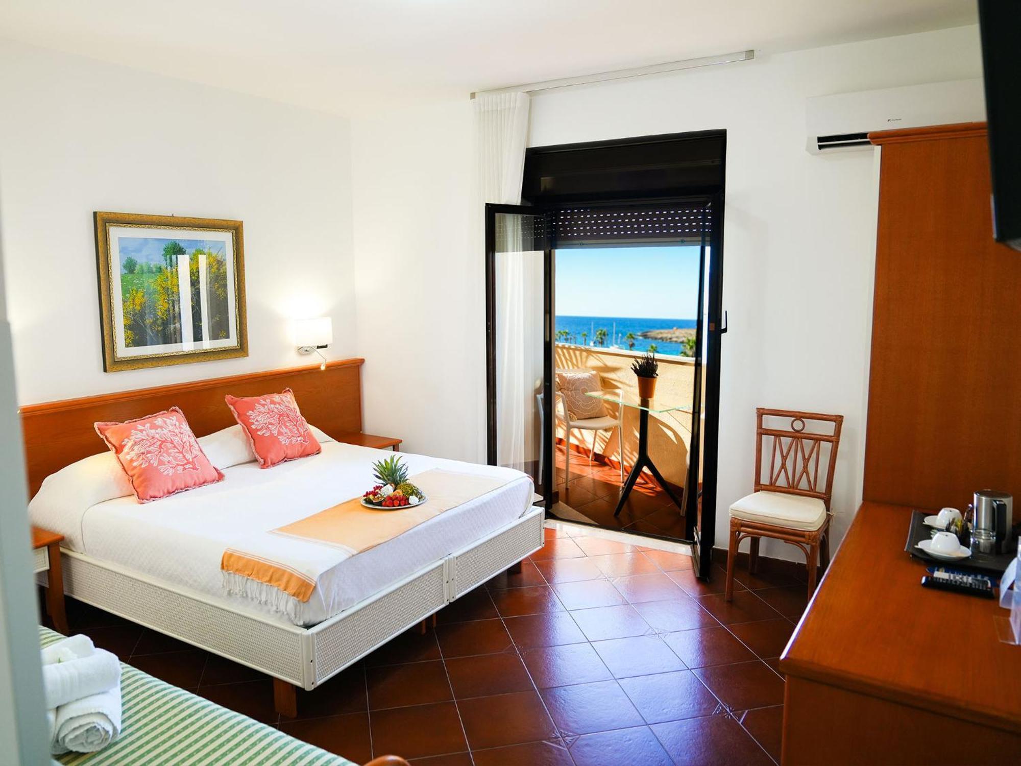 Camera Matrimoniale con Vista Mare