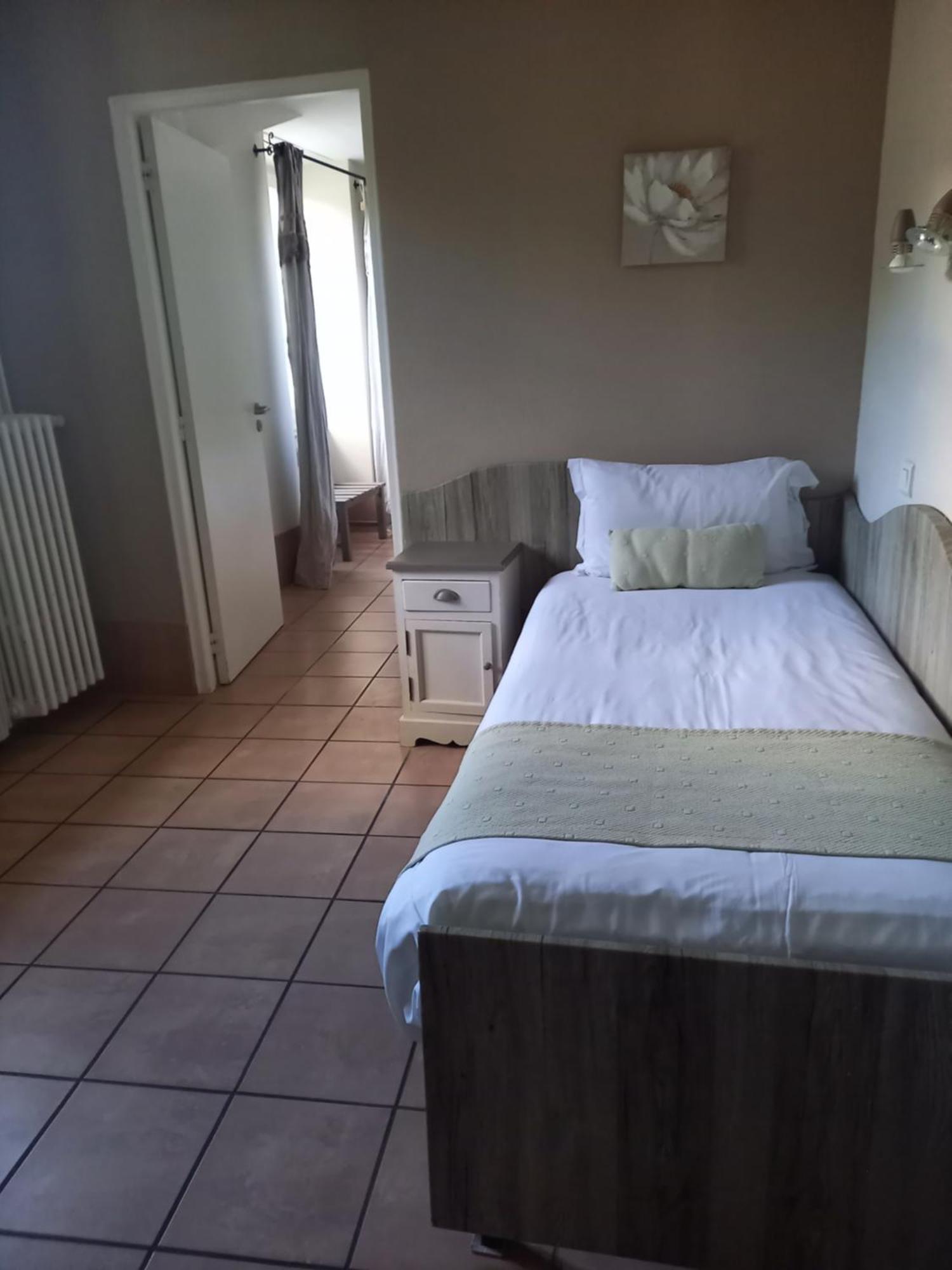 Chambre Triple - Vue sur Ville