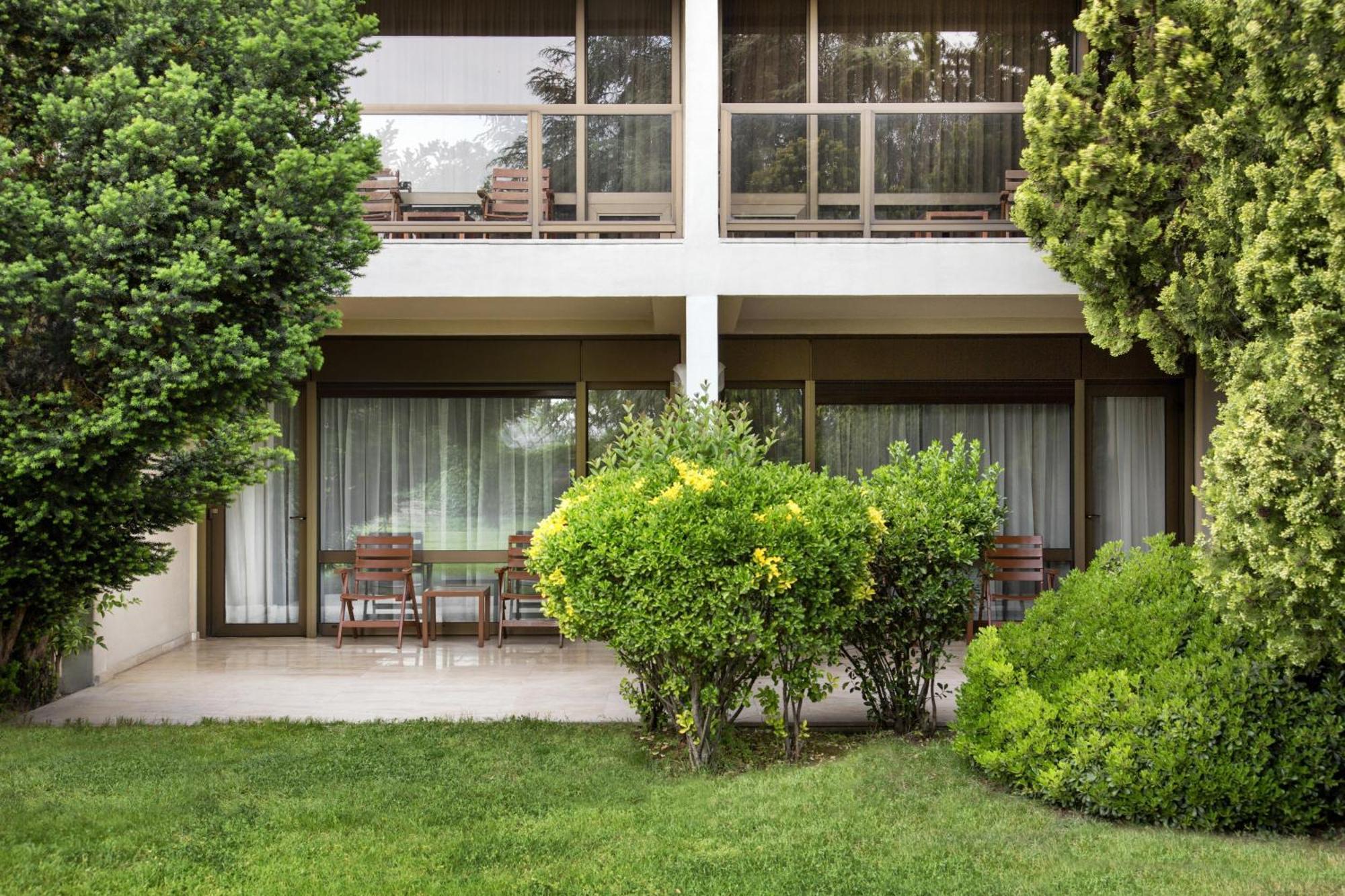 Familie-Tuinkamer met Kingsize Bed en Terras