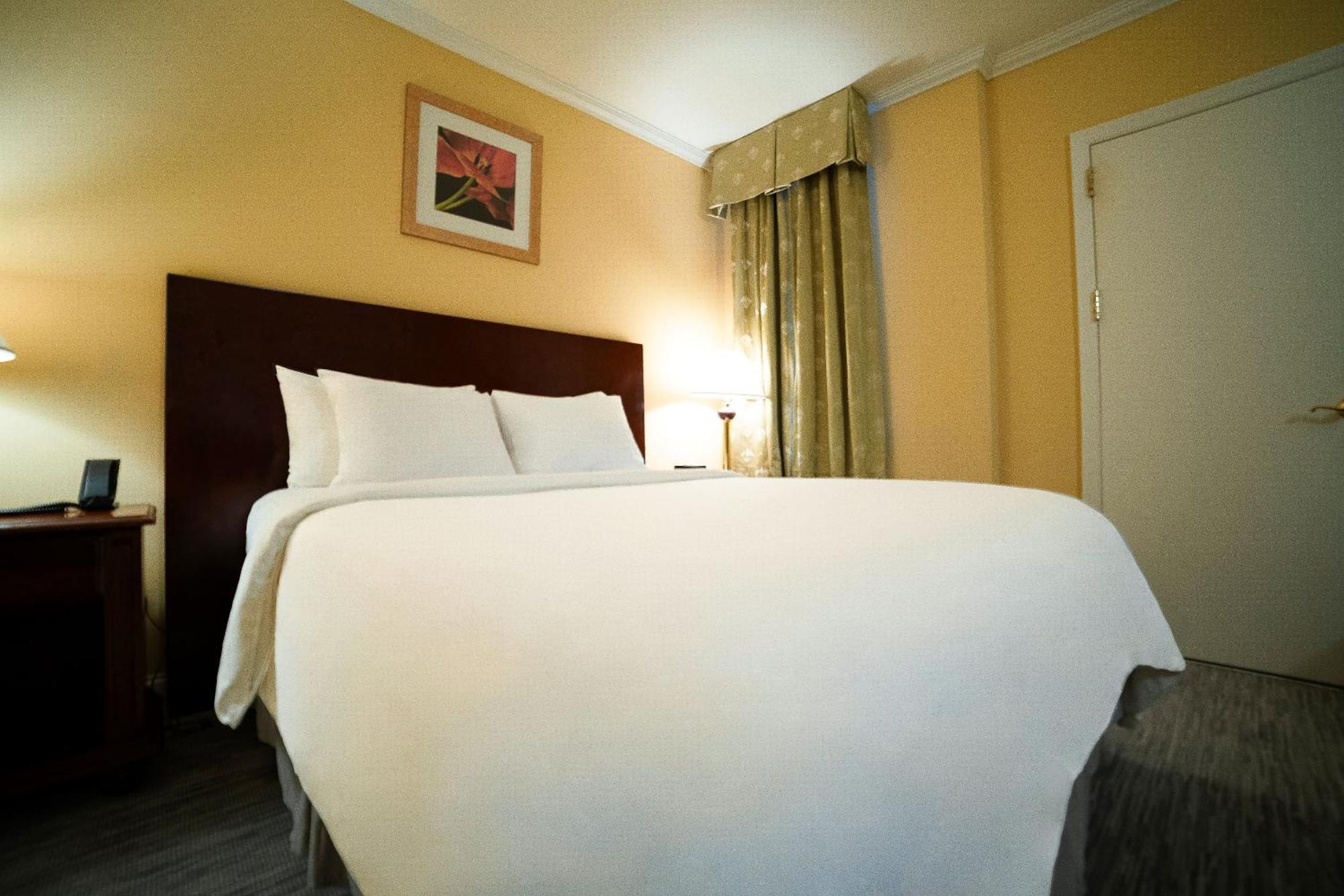 Deluxe Queen Room,1742634390:JPEG