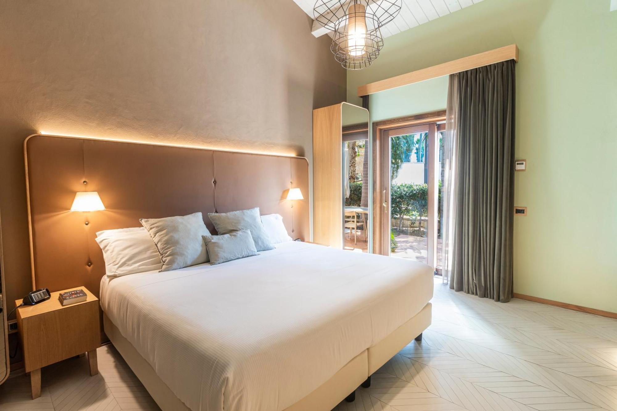 Suite Junior avec Piscine Privée - Vue sur Jardin