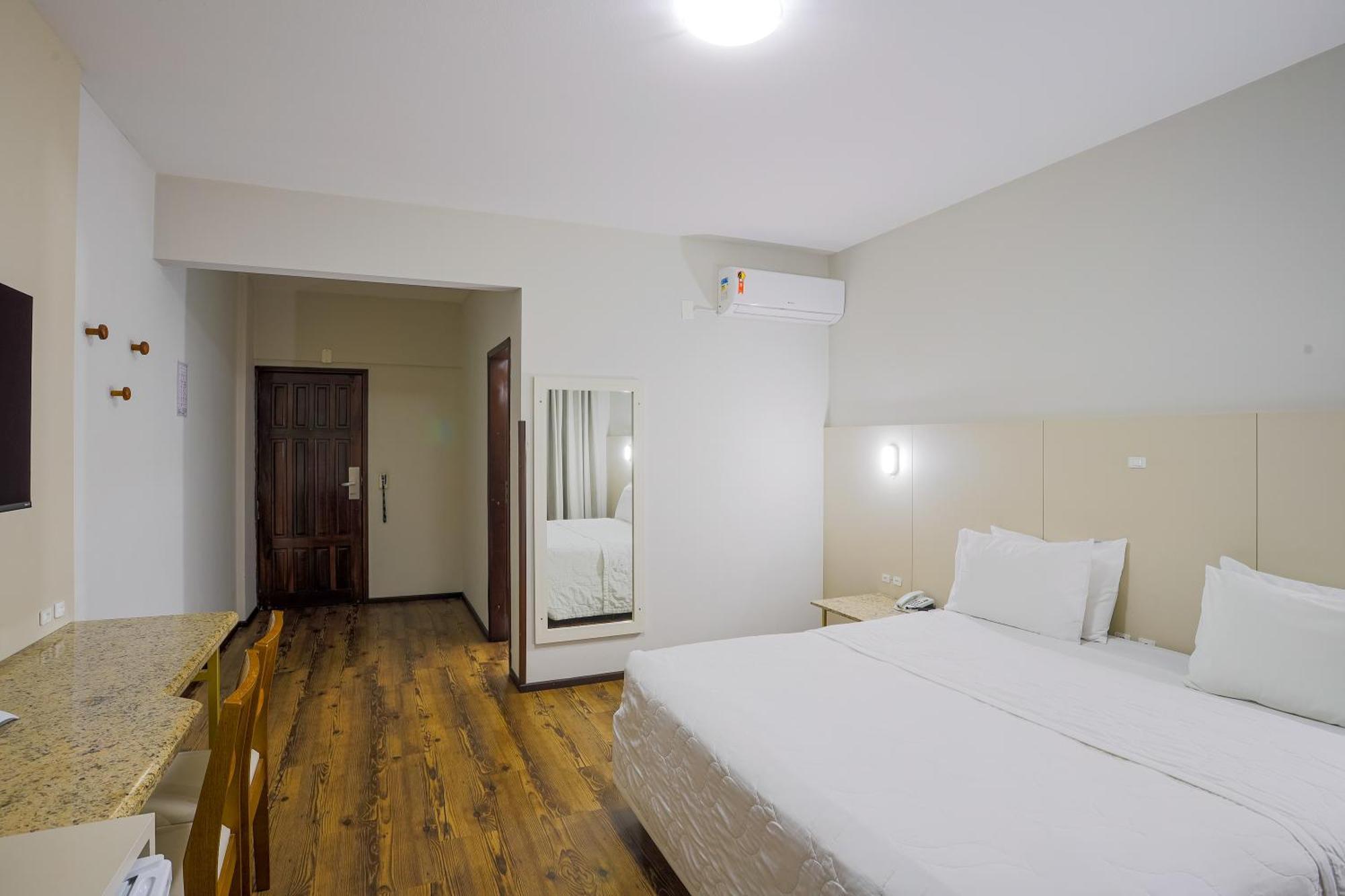 Quarto Standard com Cama Queen-size