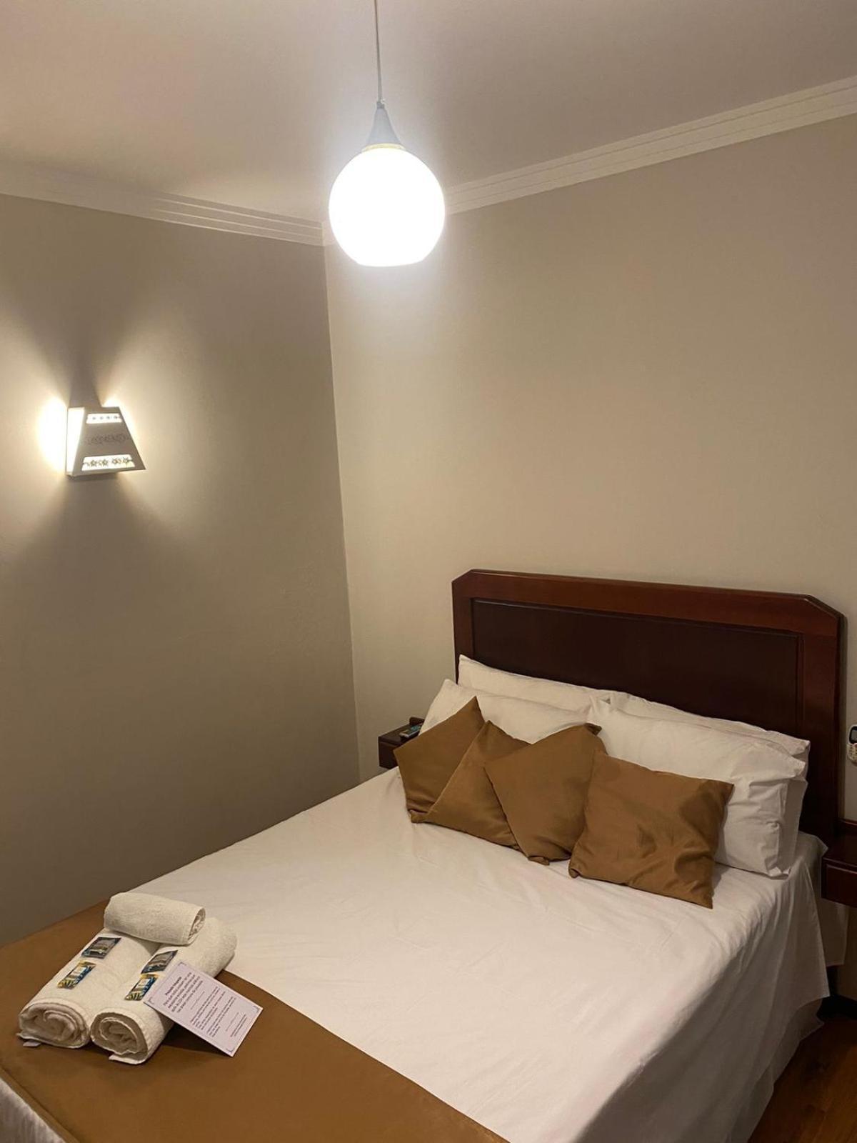 Quarto Duplo