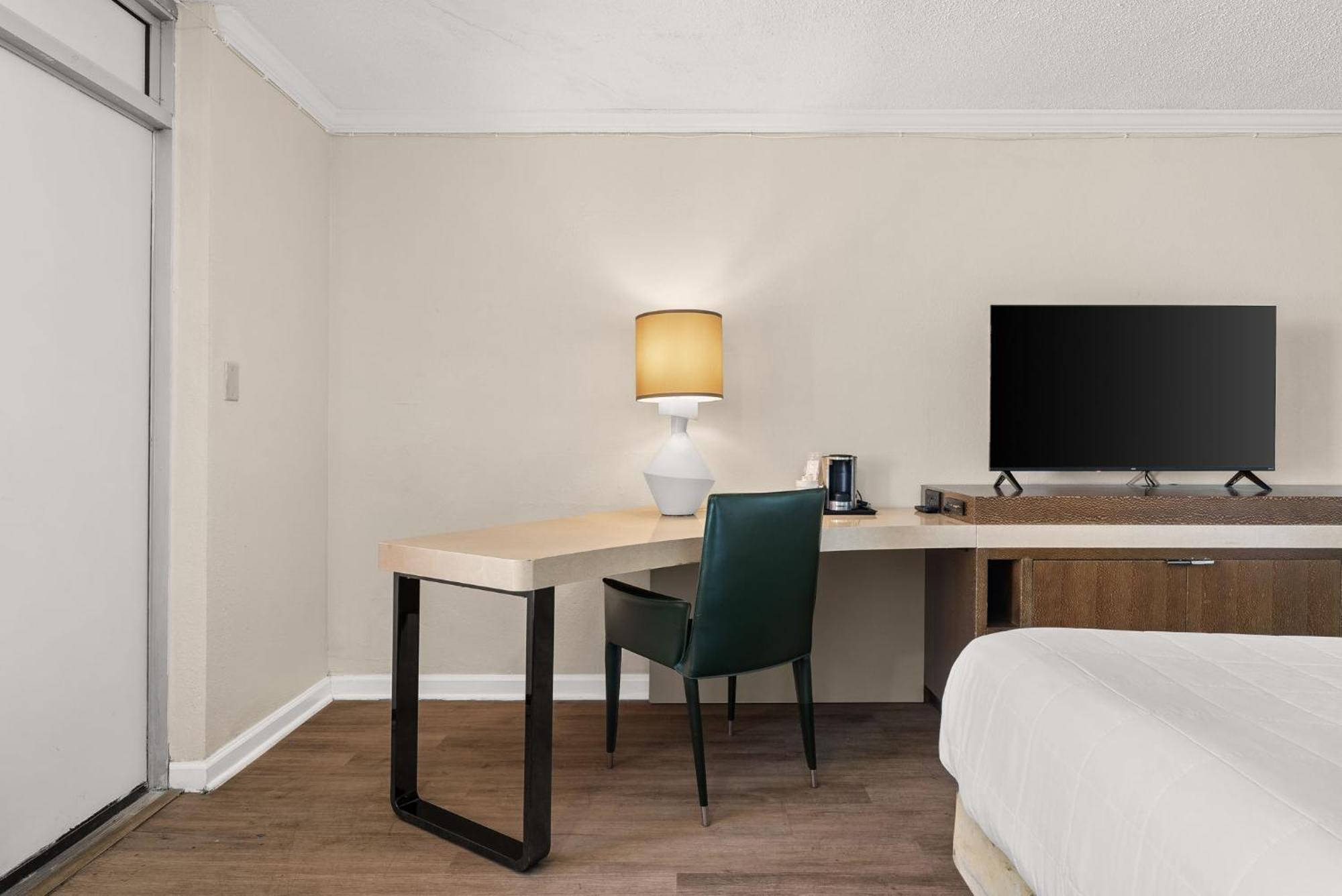 Standard Room,1743115007:JPEG