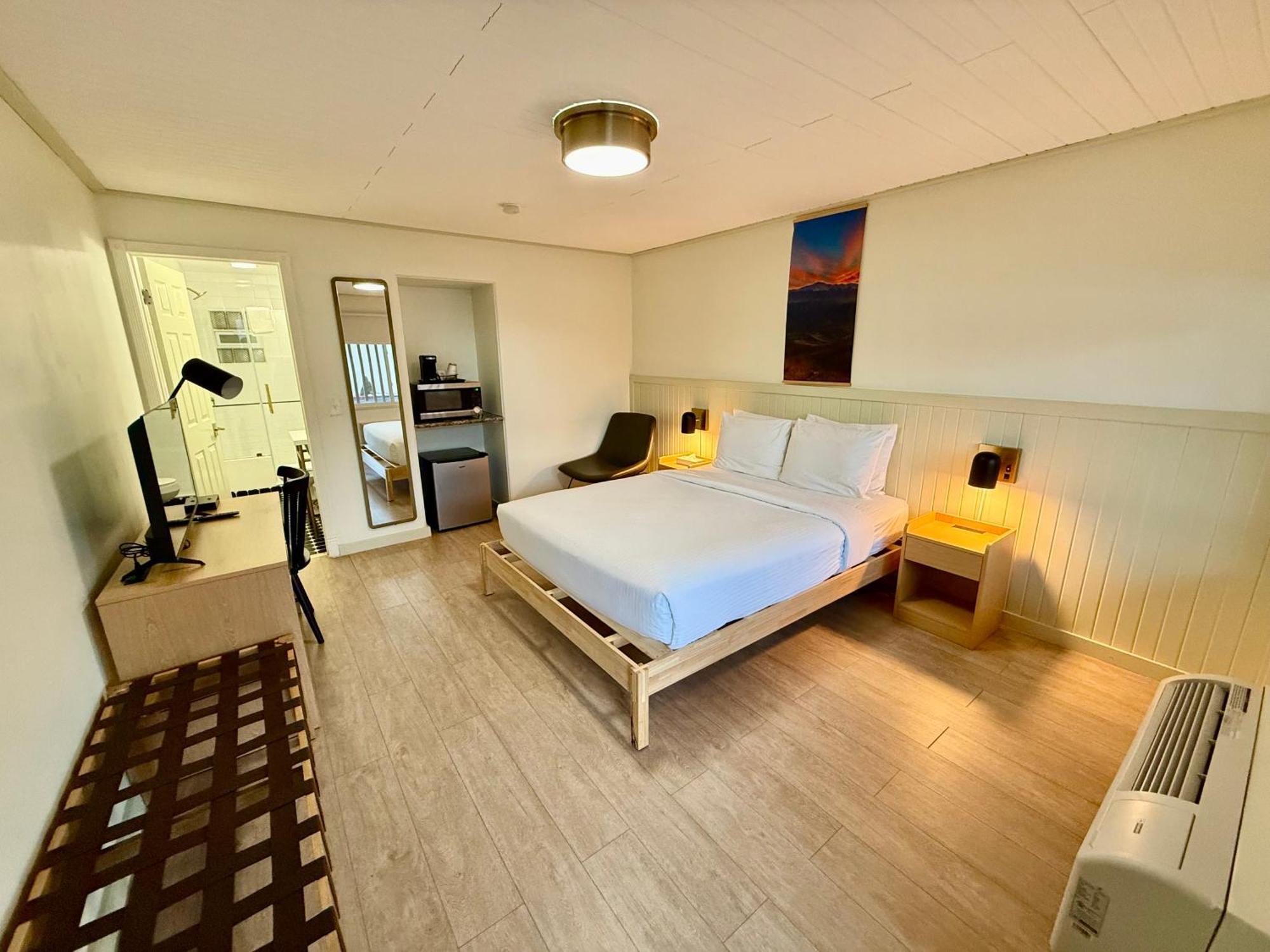 Queen Room