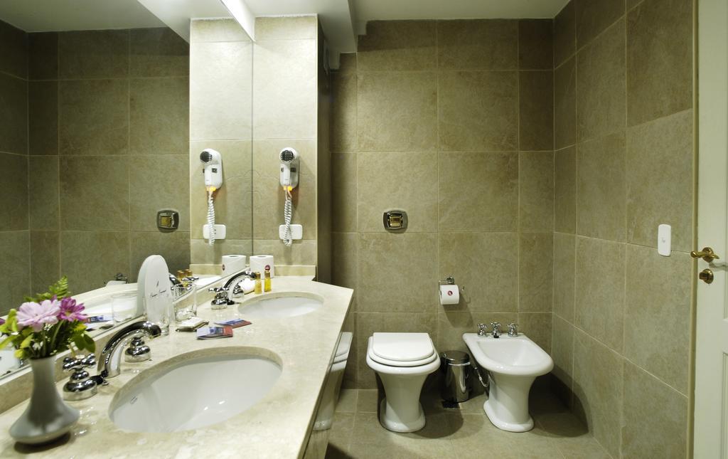 Quarto Superior com 2 Camas de Solteiro