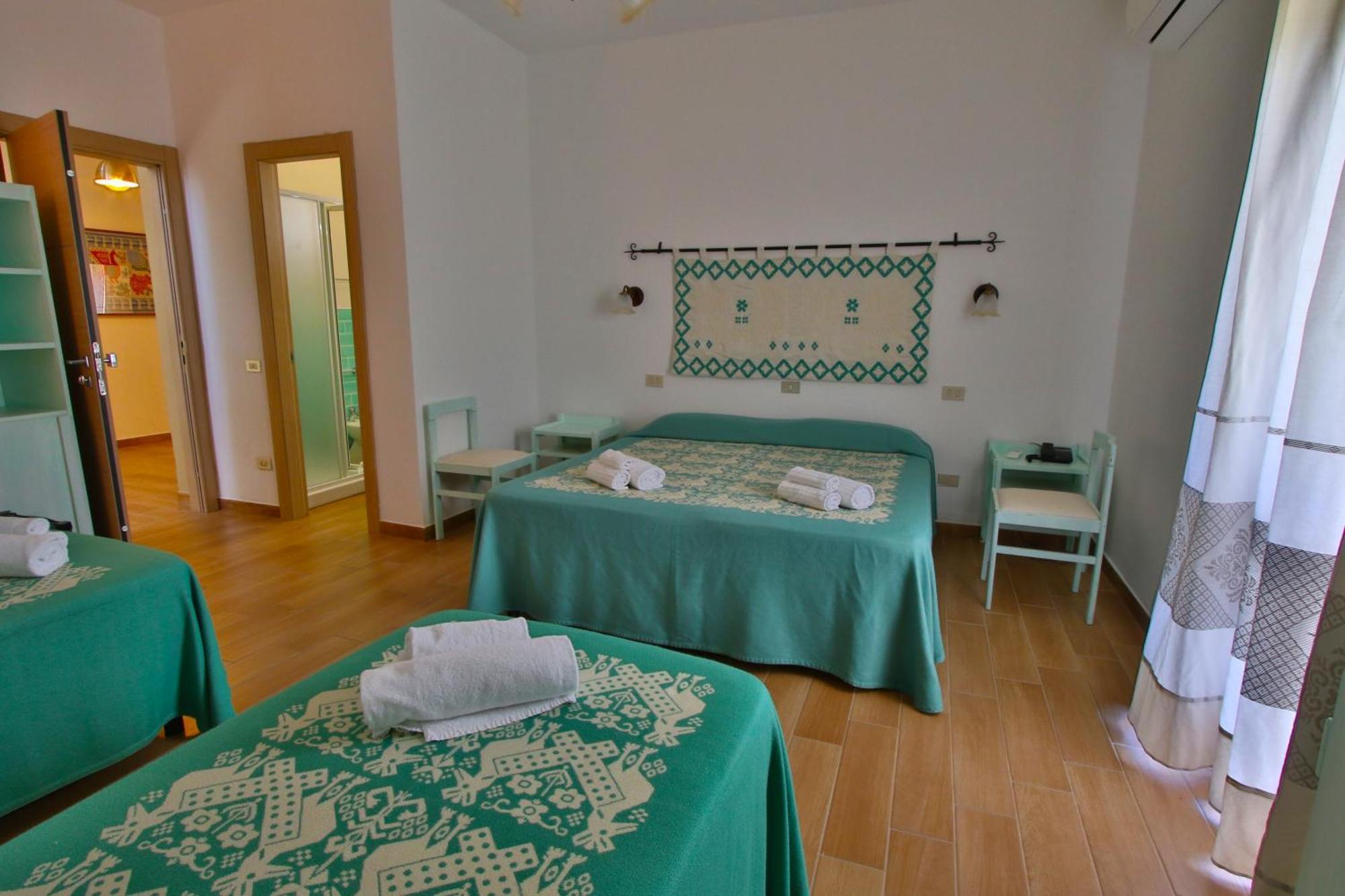 Standard Quadruple Room,1756454975:JPEG