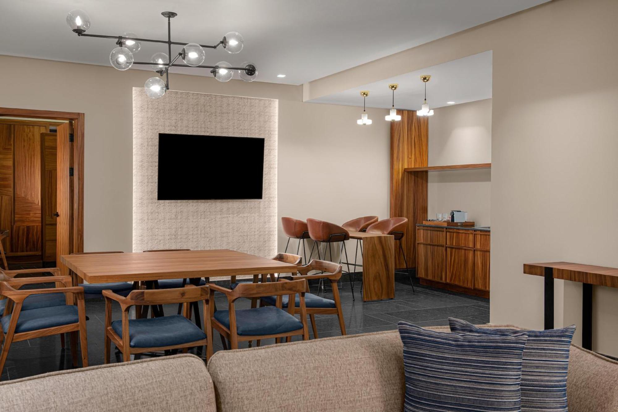Governors Suite