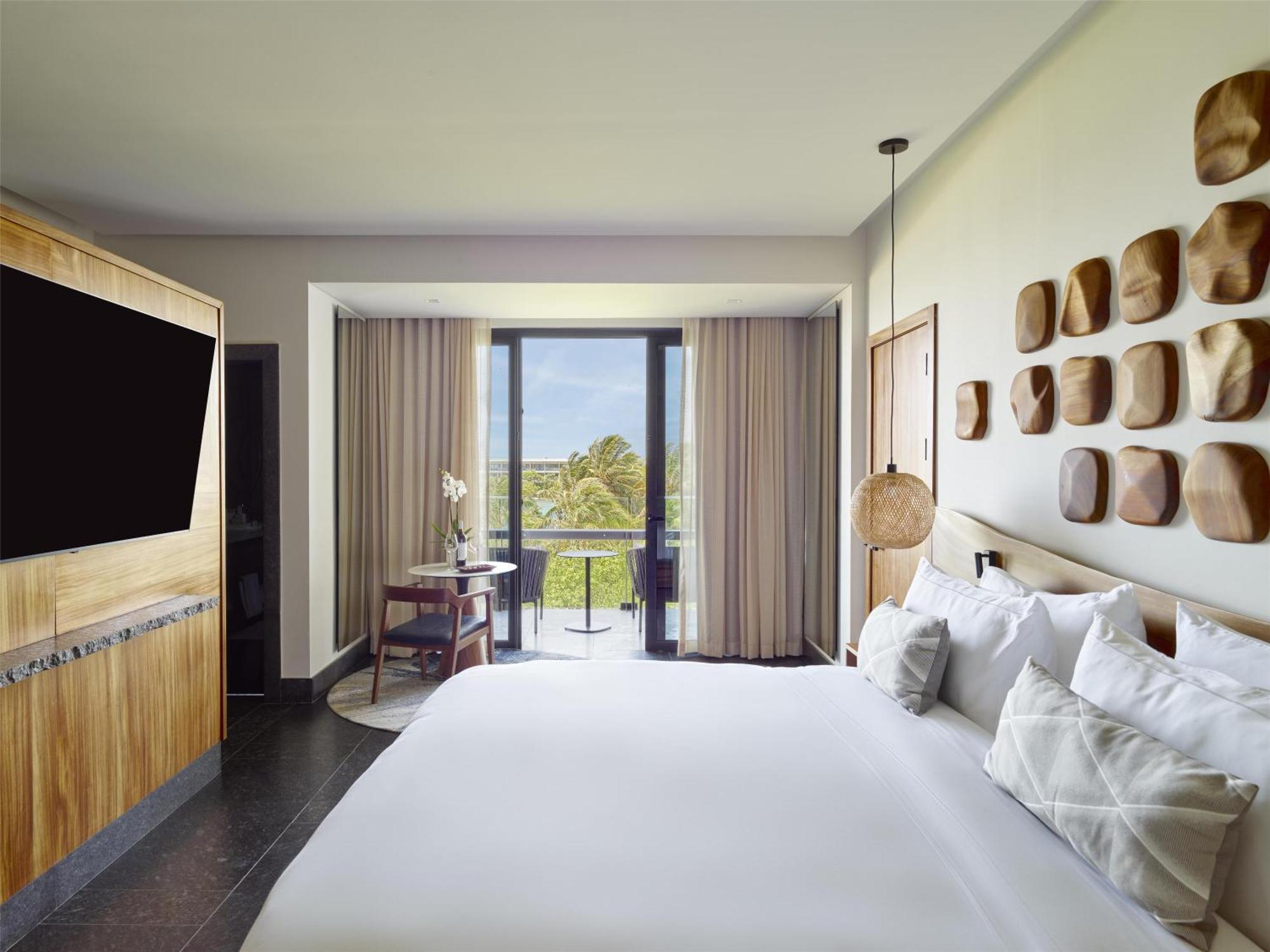 King Room with Tropical View