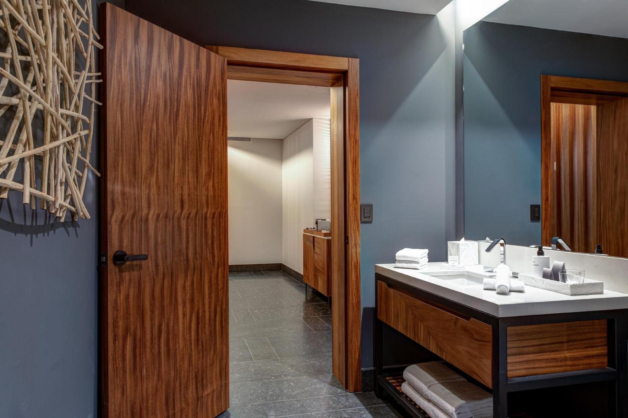 Presidential King Suite