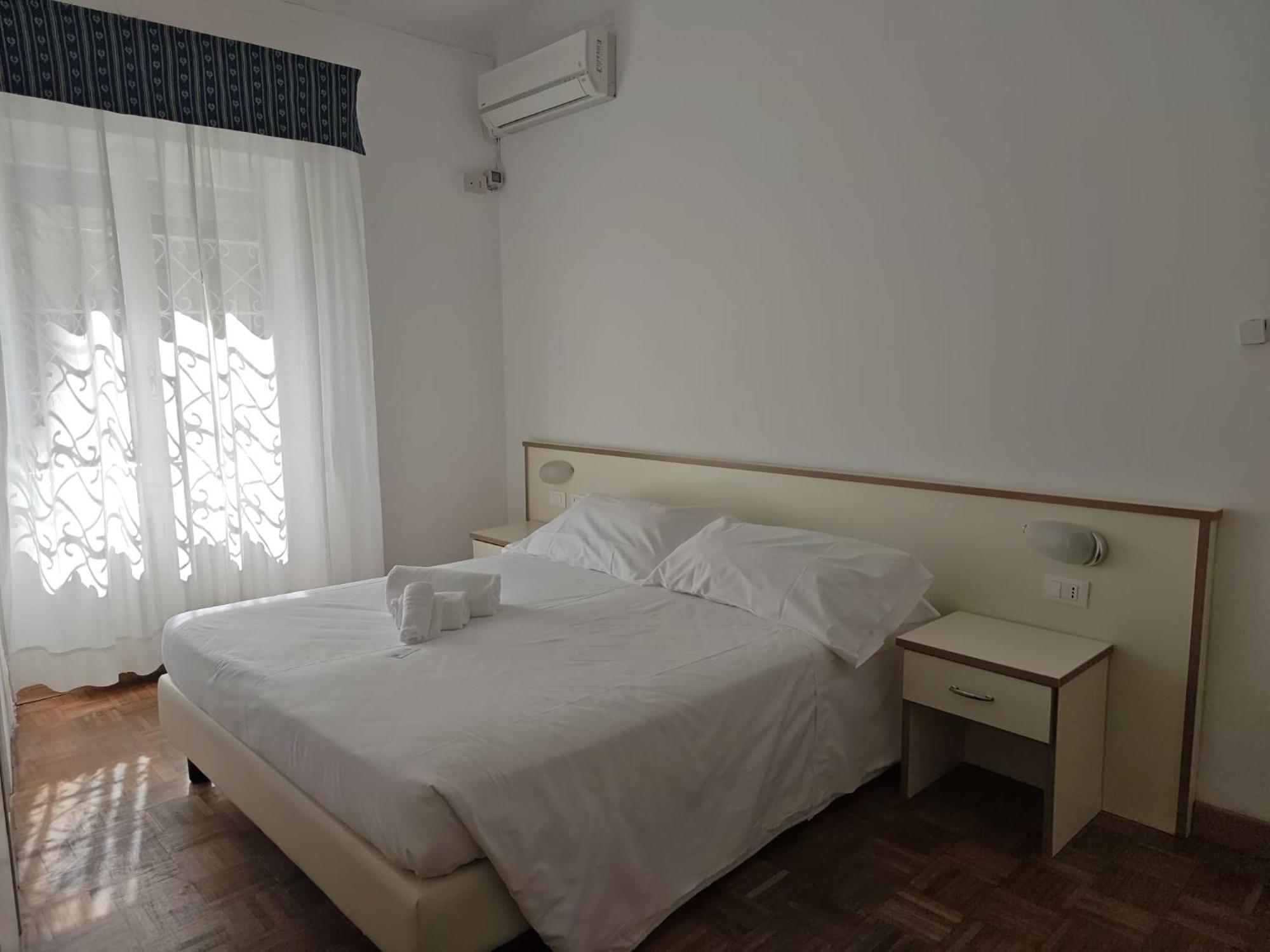 Double Room,1758275696:JPEG