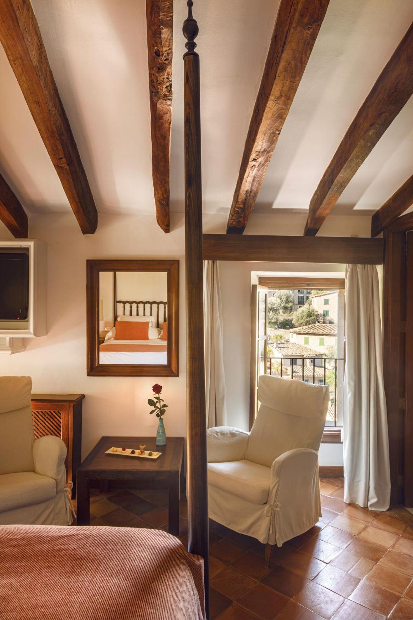 Classic Double Room,1758309782:JPEG