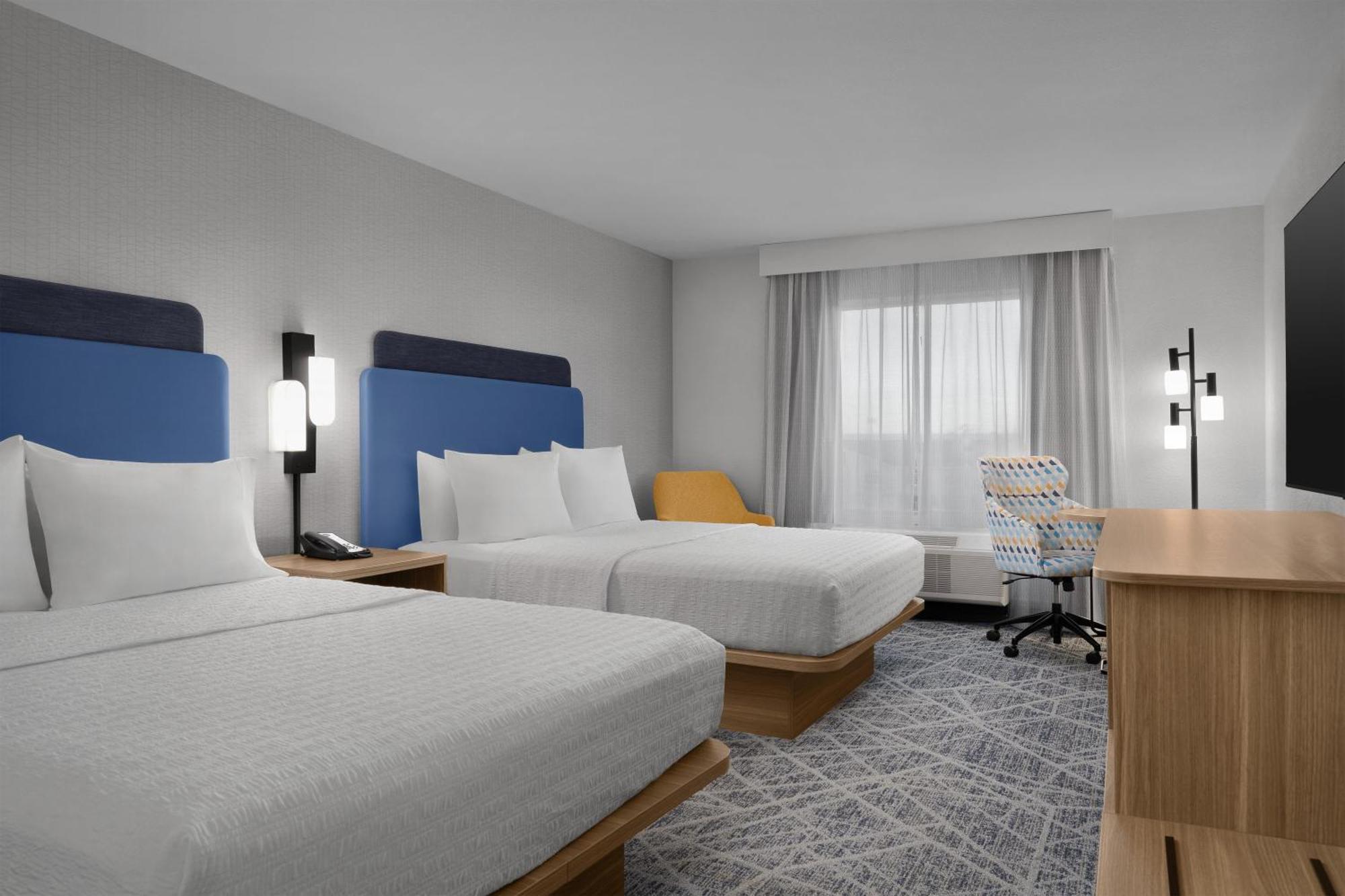Room with Two Queen Beds - Non-Smoking