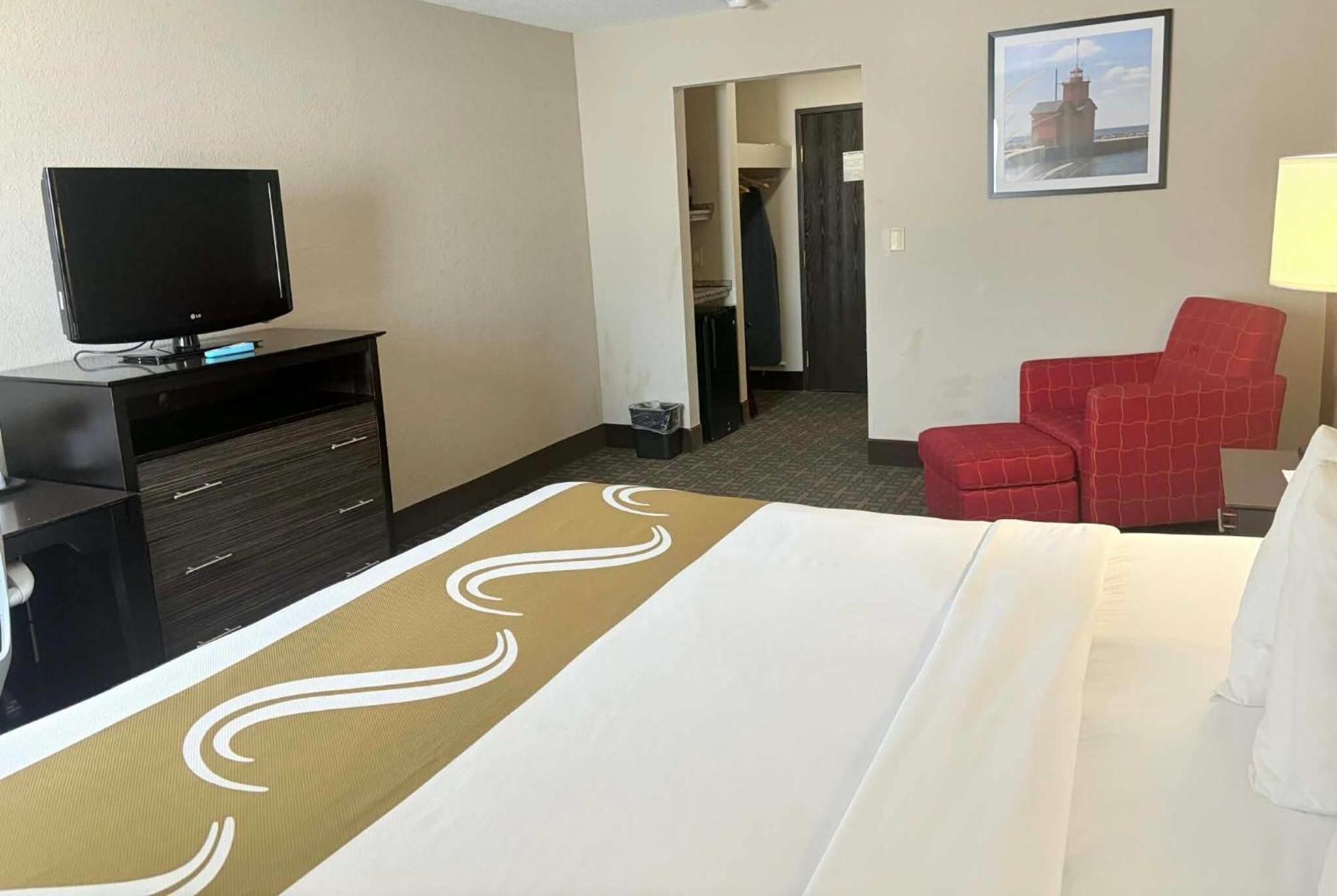 King Room - Non-Smoking