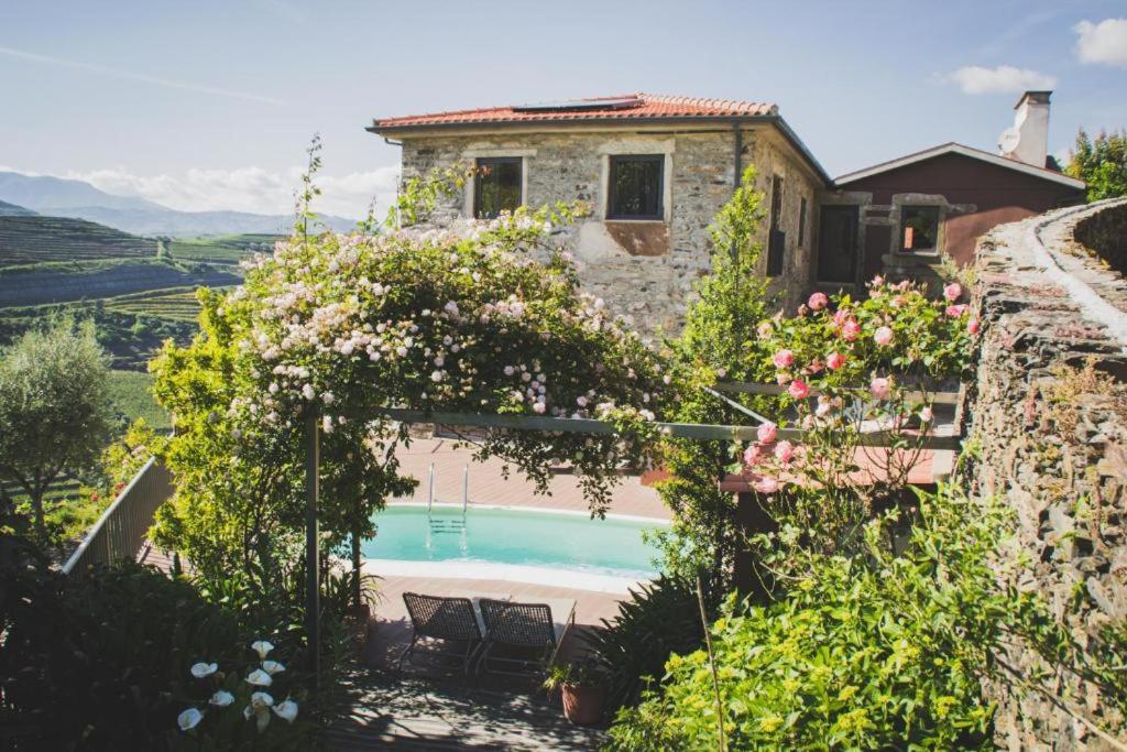 Quarto Duplo com Vista Piscina