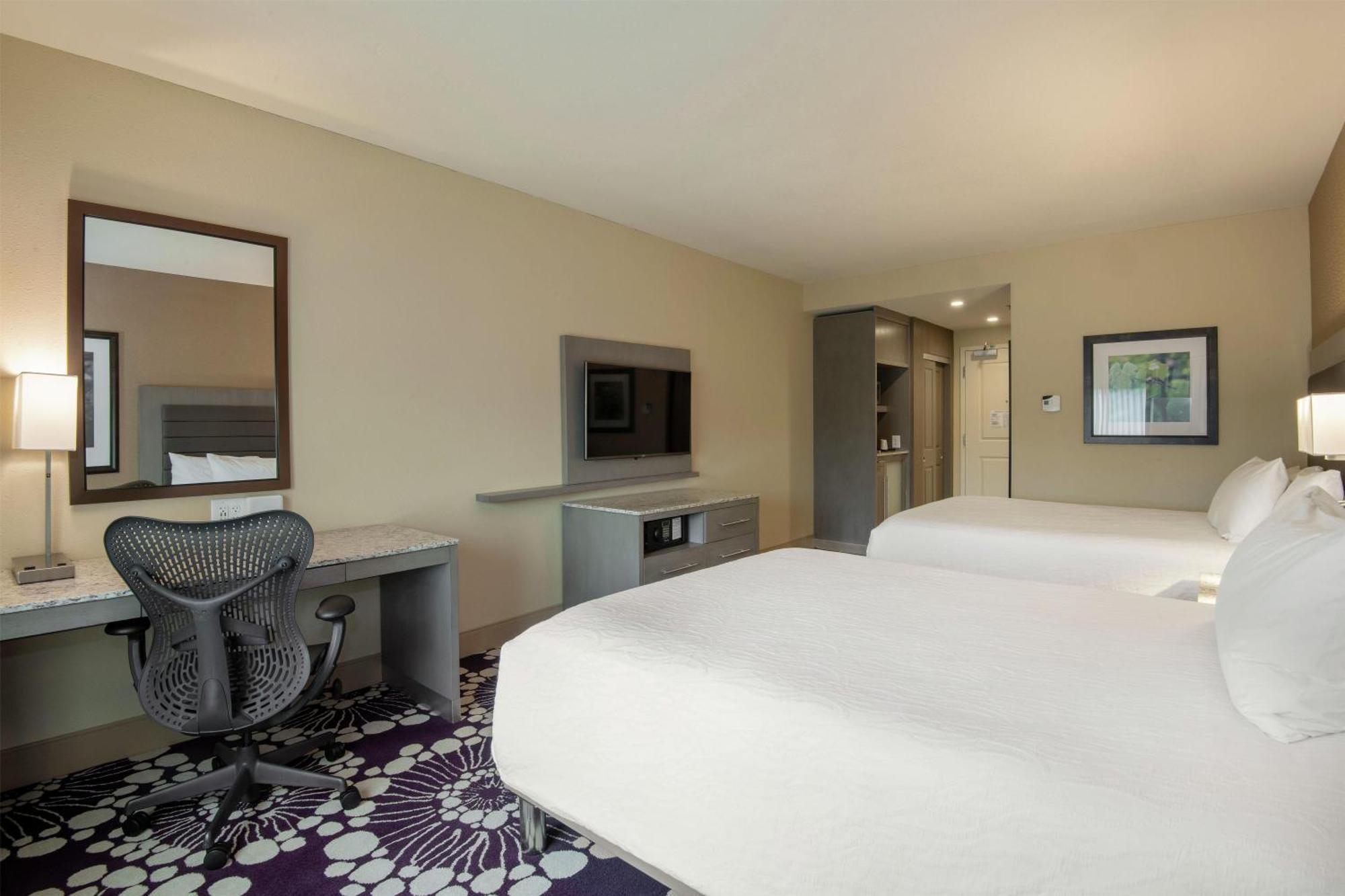 Queen Room with Two Queen Beds and Roll-In Shower - Mobility Access