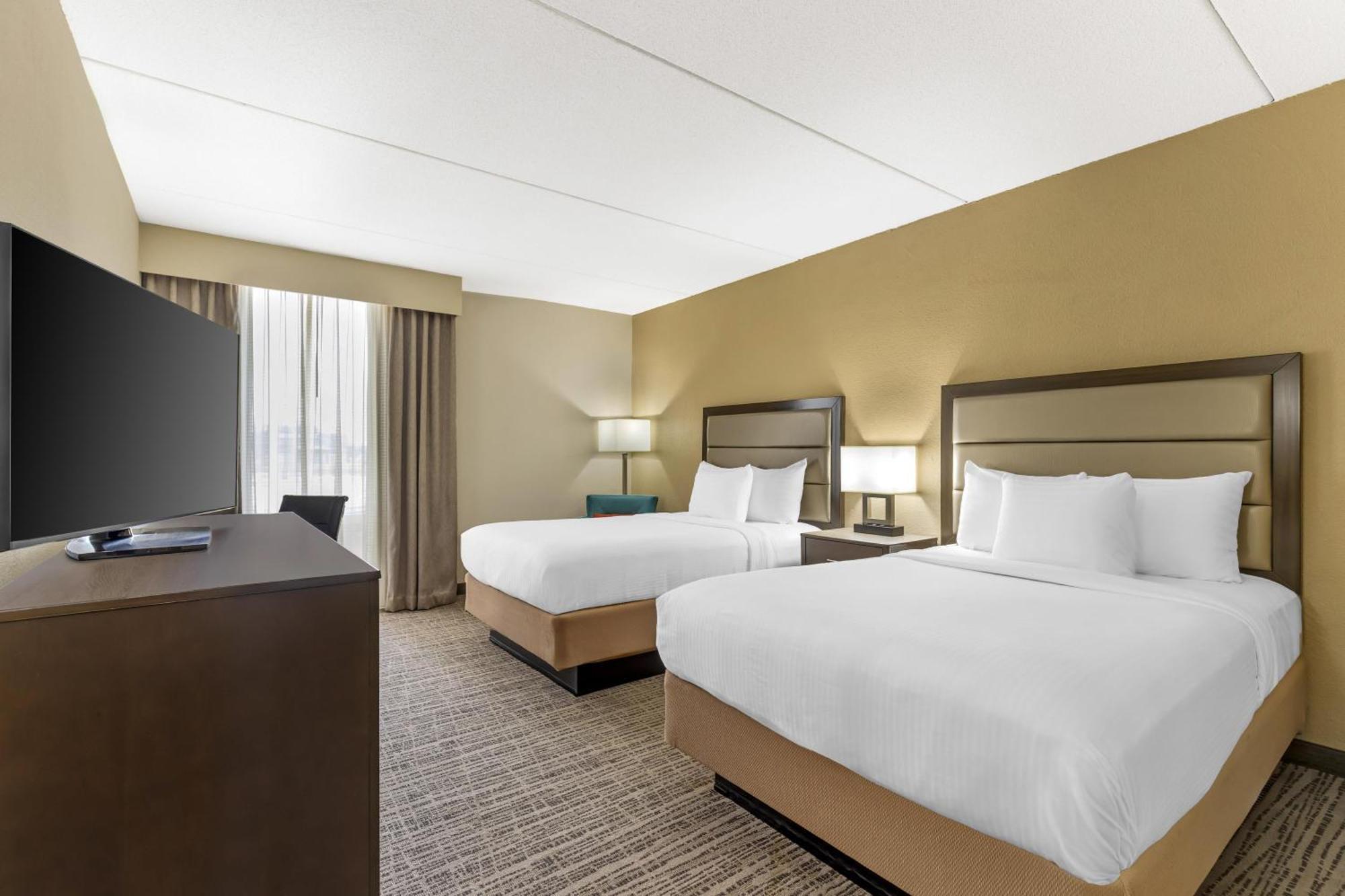 Double Room with Two Double Beds - Non-Smoking