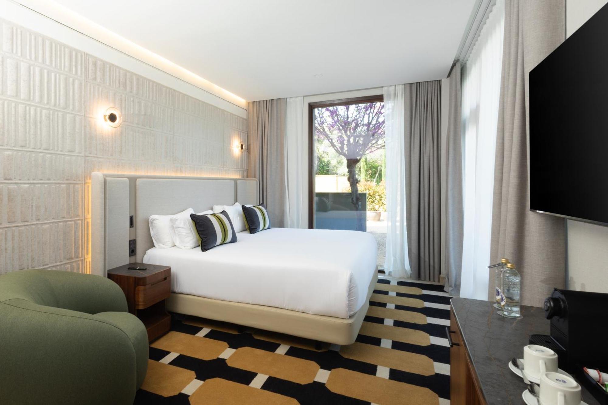 Deluxe Double Room,1773678237:JPEG