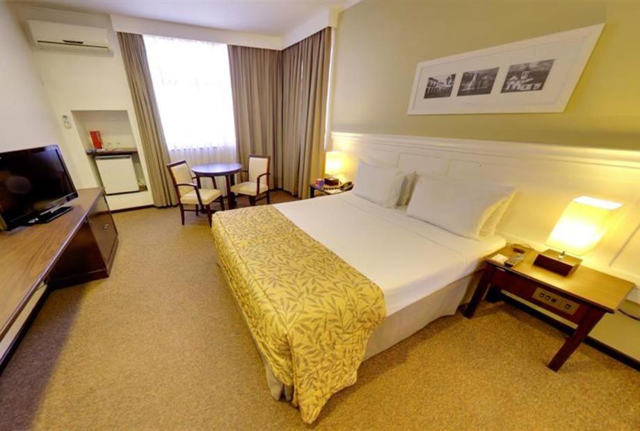 Quarto Standard com Cama de Casal ou 2 de Solteiro