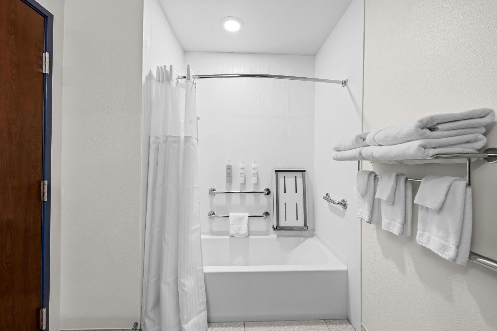 Queen Room with Two Queen Beds and Accessible Tub - Mobility and Hearing Access