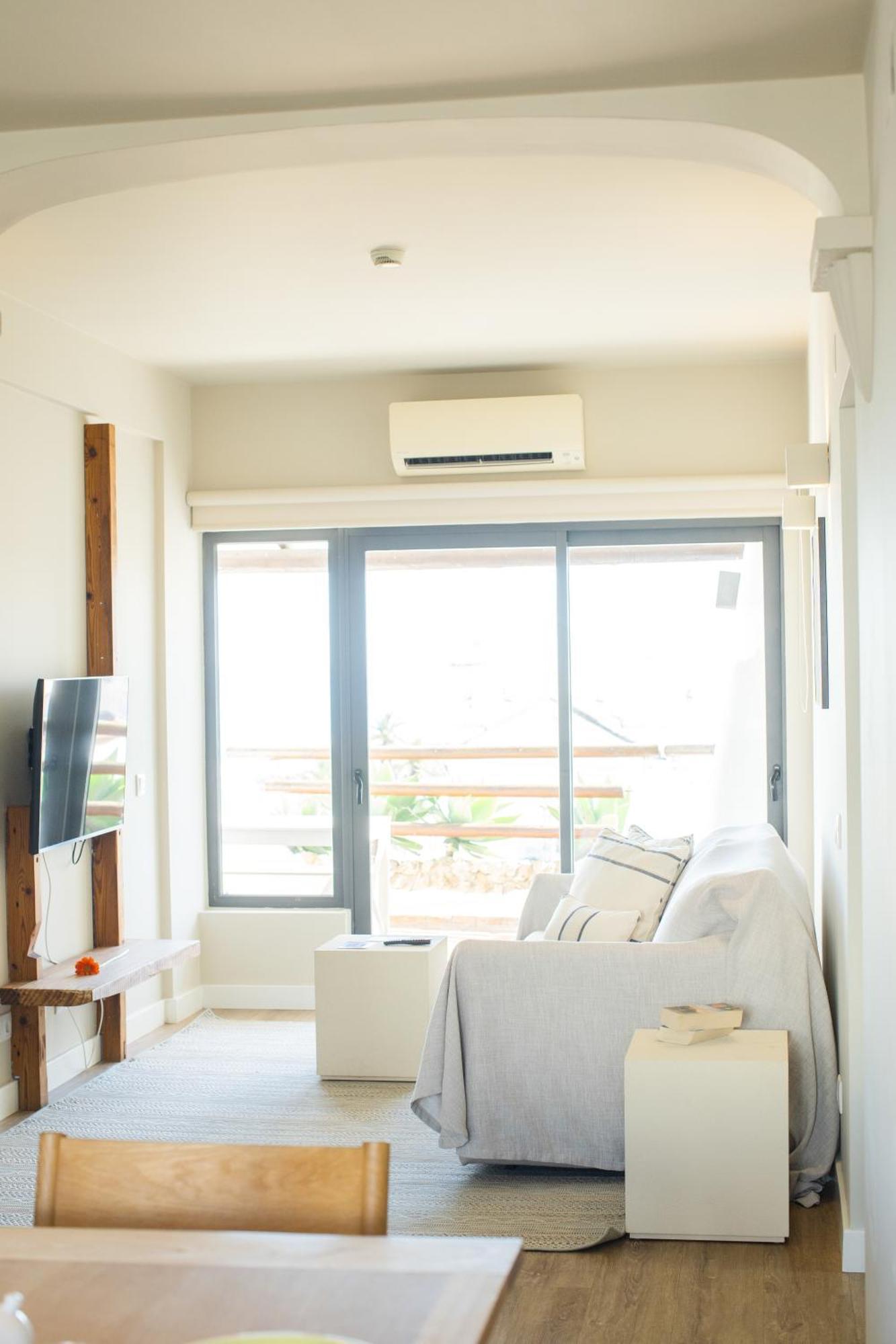 Apartamento com 2 Quartos e Vista Mar
