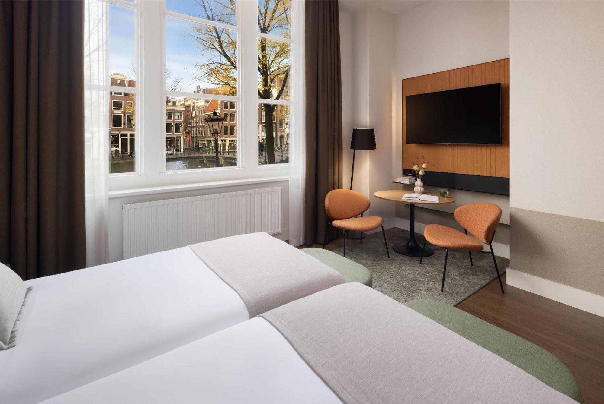 Superior Zimmer mit Kanalblick