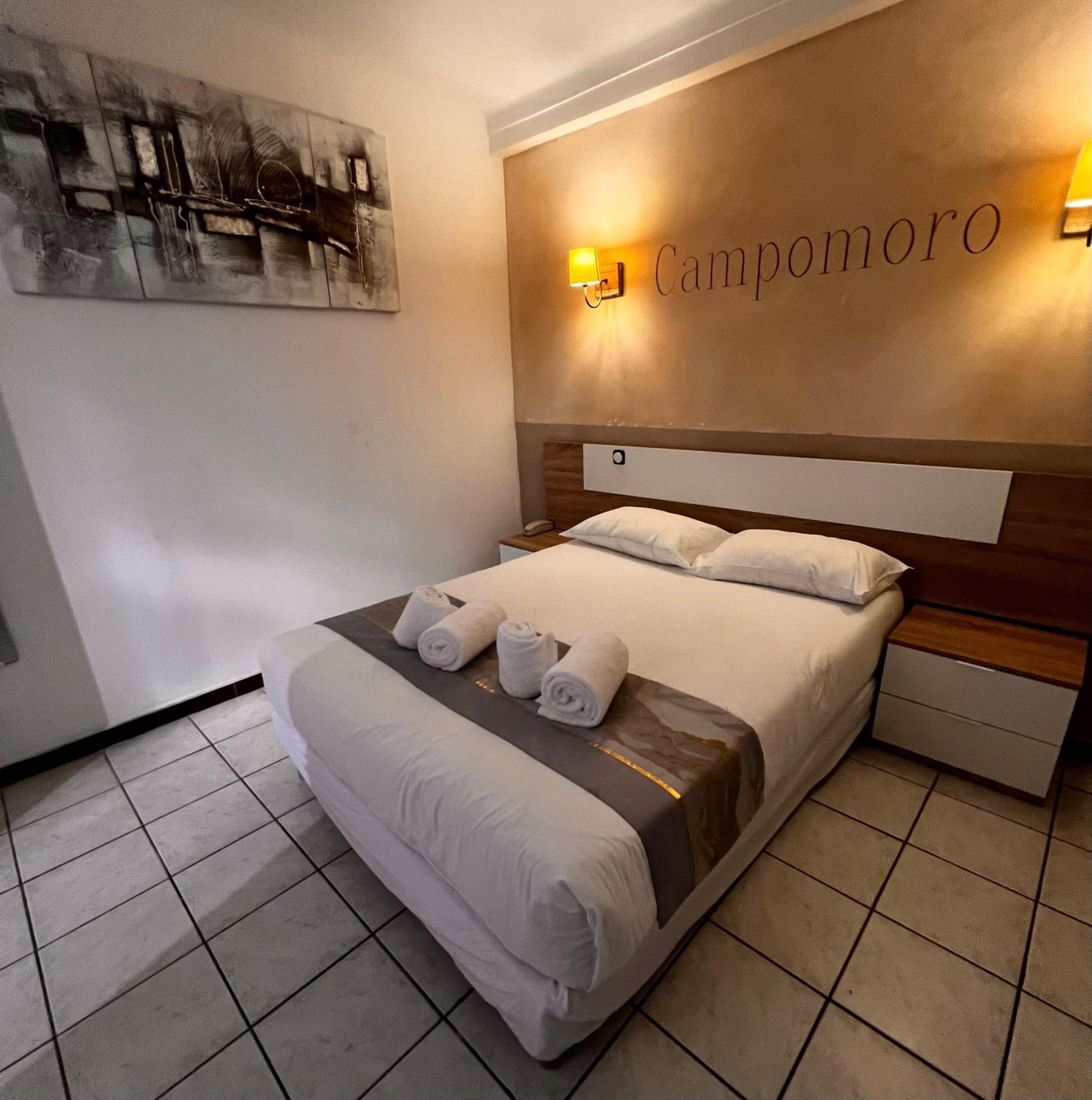 Chambre Double – Vue sur Cour