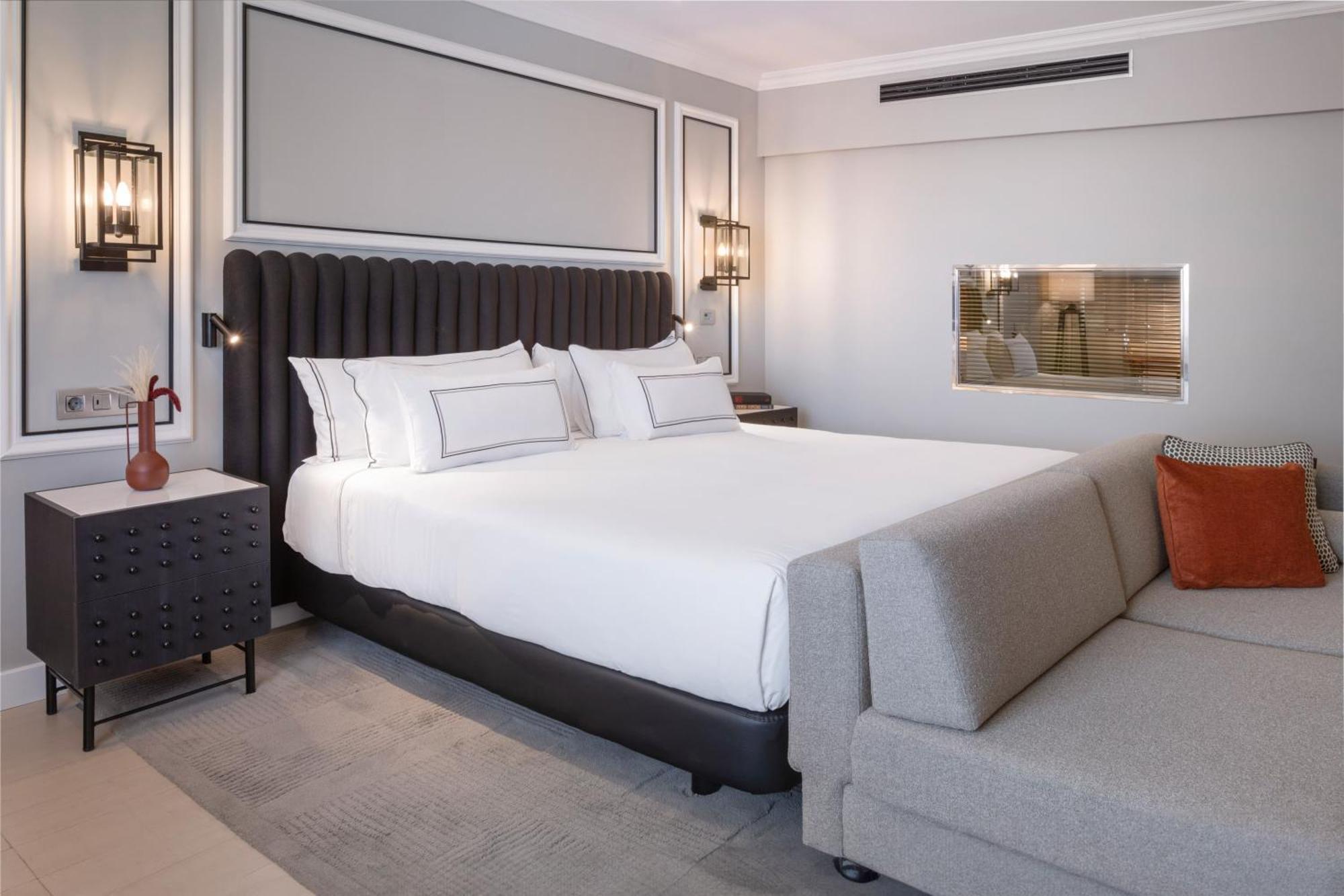Junior Suite The Level with Whirlpool,1765799273:JPEG