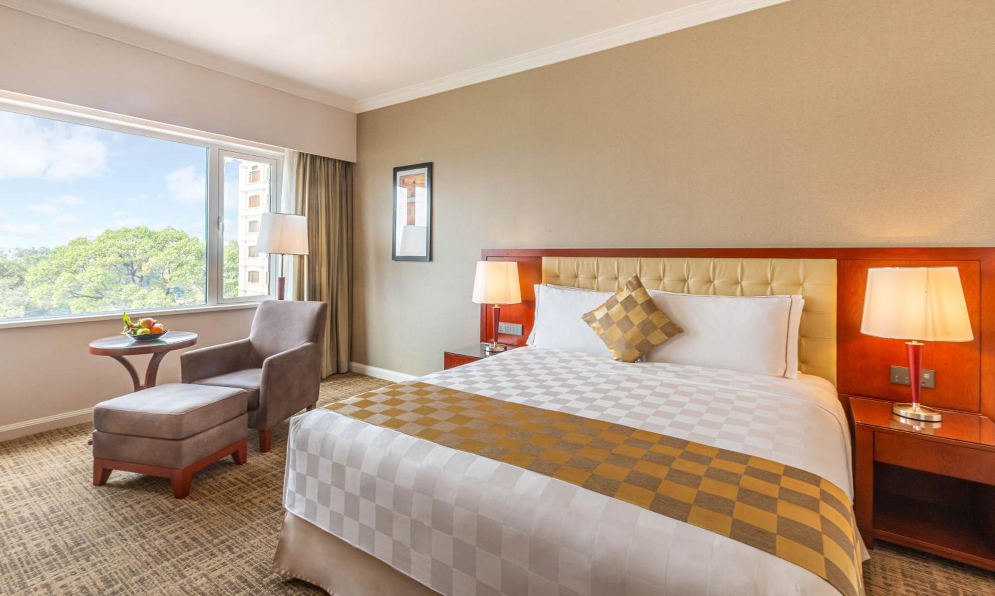 Deluxe King Room
