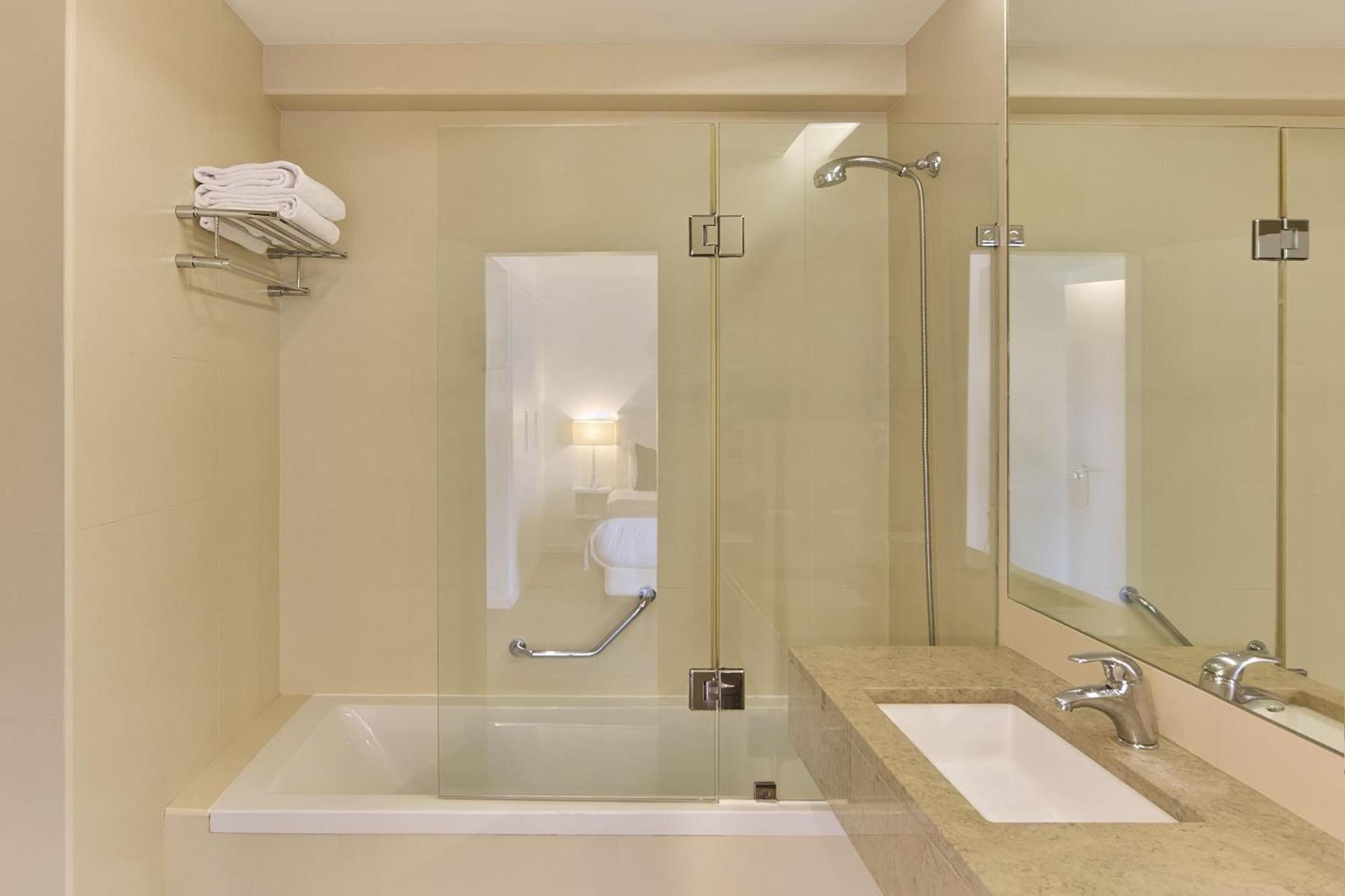 Double or Twin Room,1765847312:JPEG