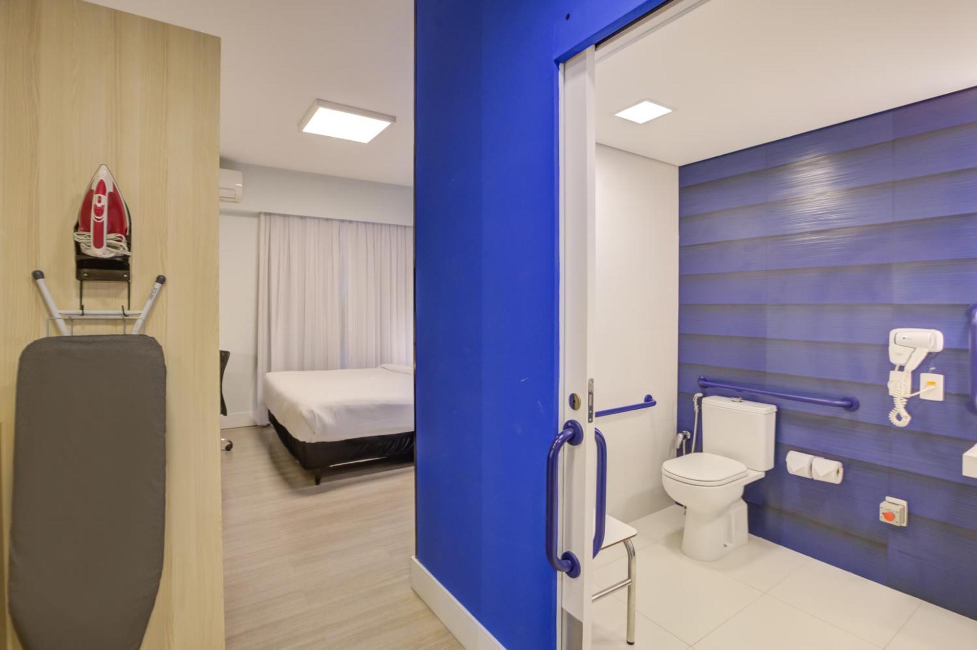 Quarto com Cama Queen-size - Acessível para Hóspedes com Mobilidade Reduzida