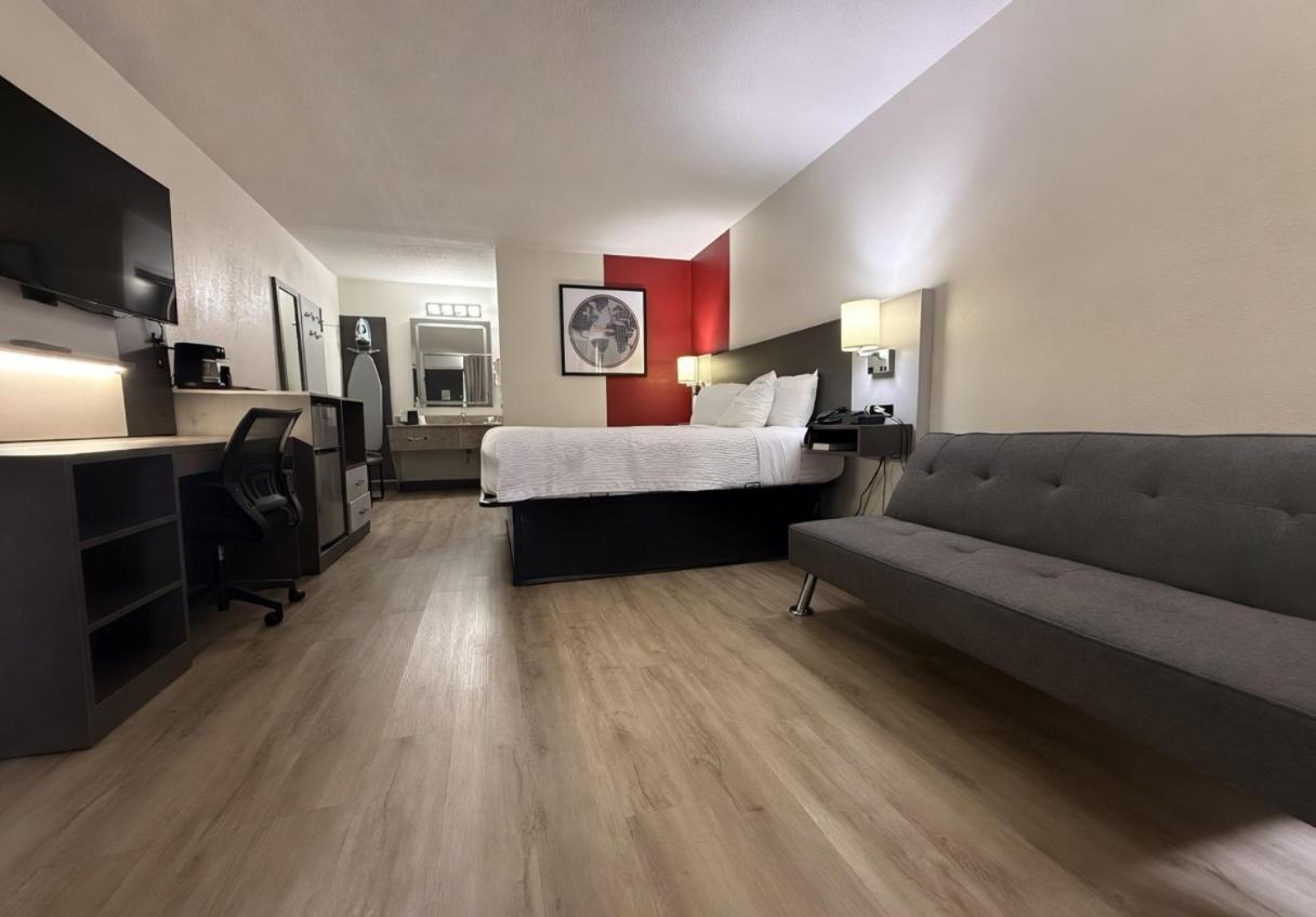 King Room - Non-Smoking
