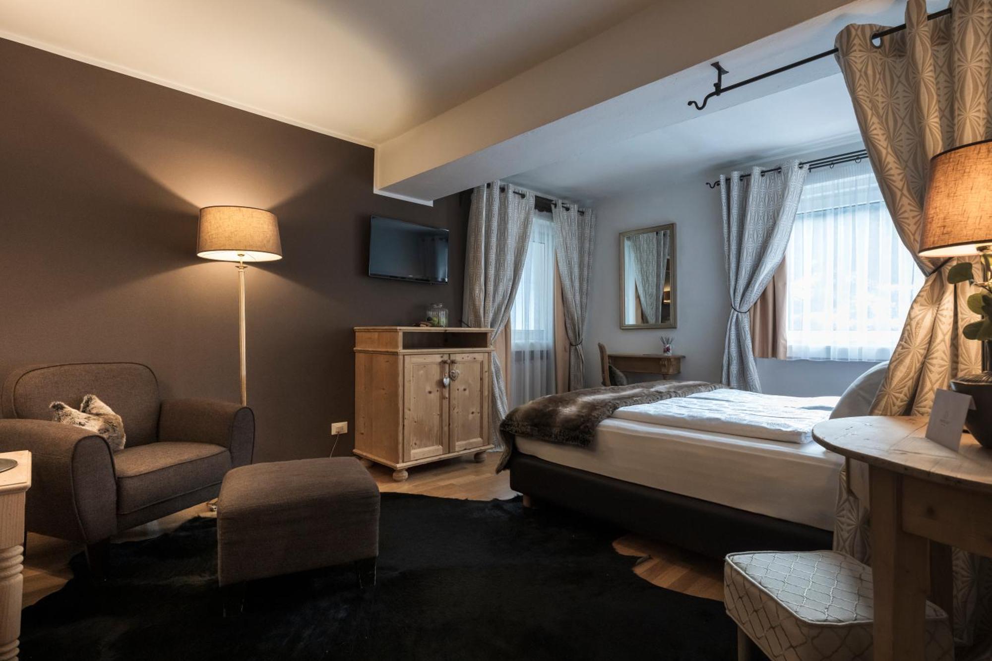 Double or Twin Room,1765863487:JPEG