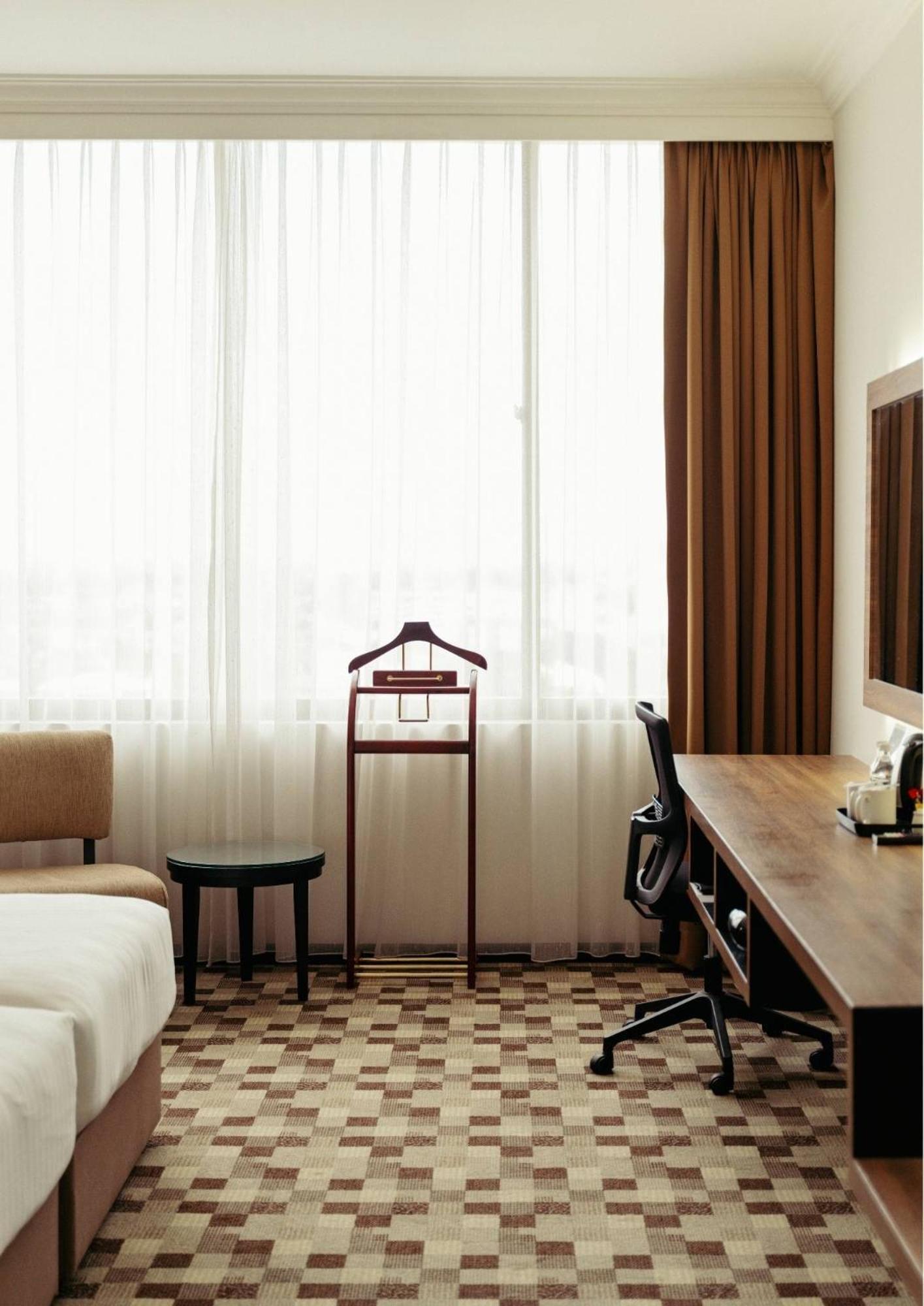 Twin Room,1765866648:JPEG