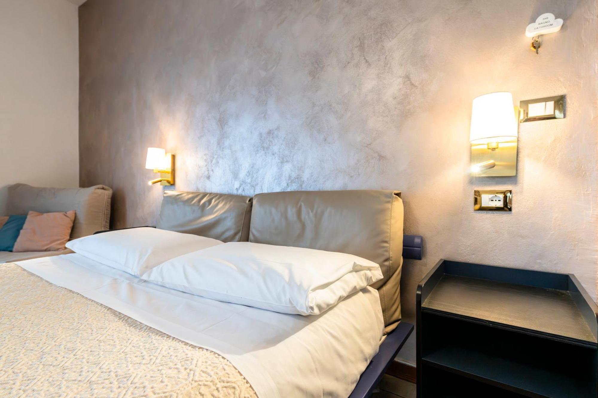 Camera Familiare con Bagno Privato Esterno