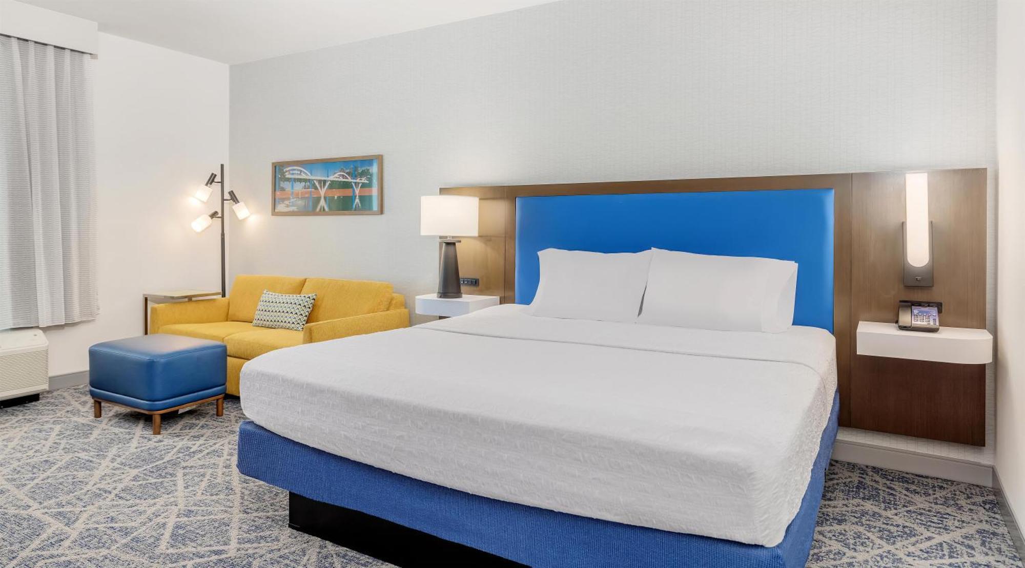 King Room with Sofa Bed