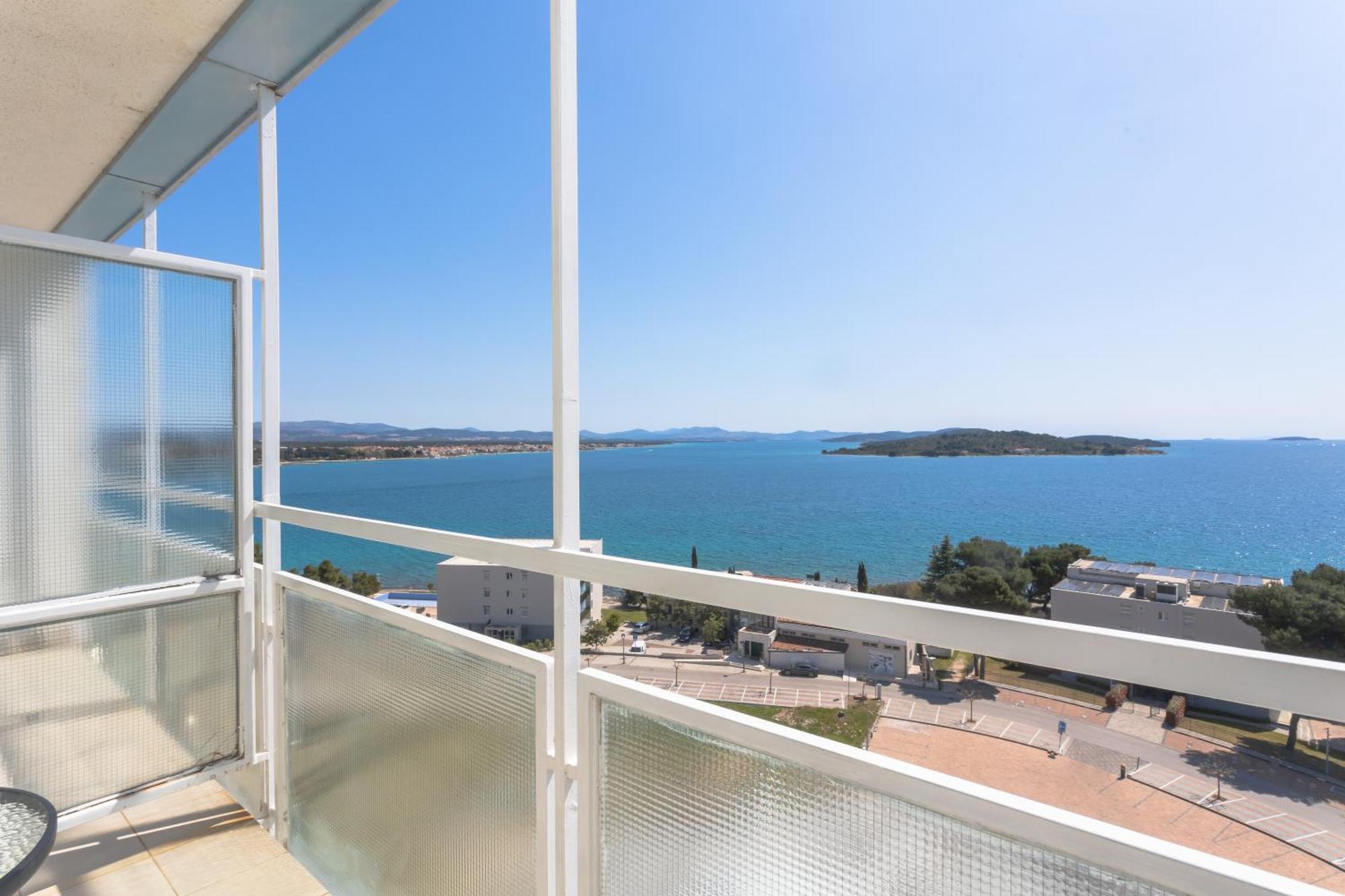 Classic Zweibettzimmer mit Balkon und Meerblick