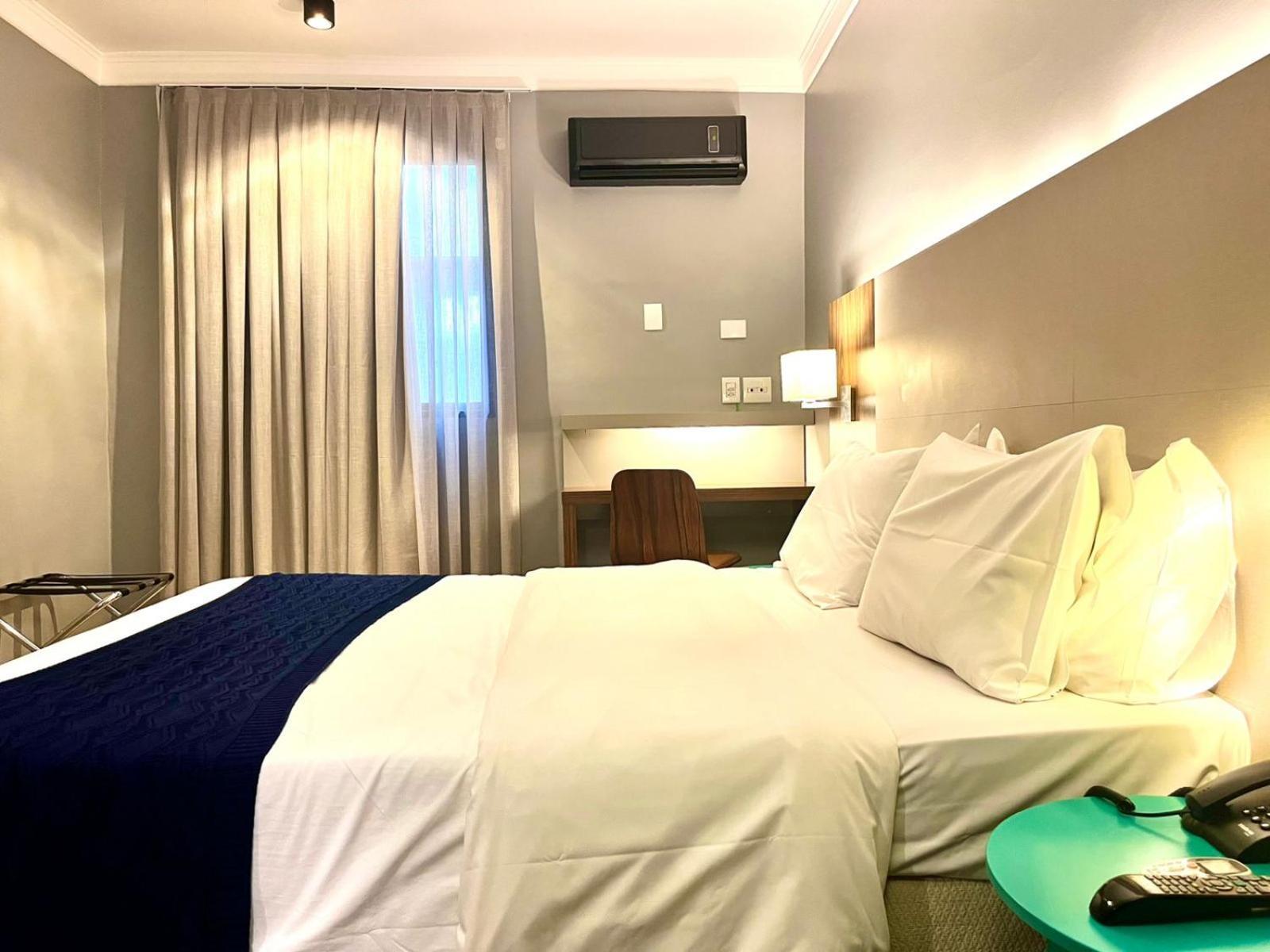 Quarto Duplo Standard