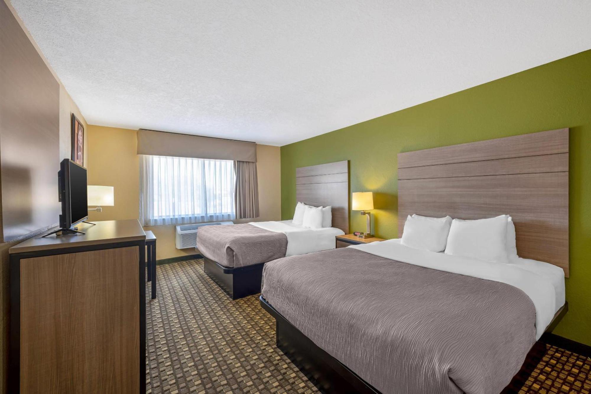 Queen Room with Two Queen Beds - Non-Smoking
