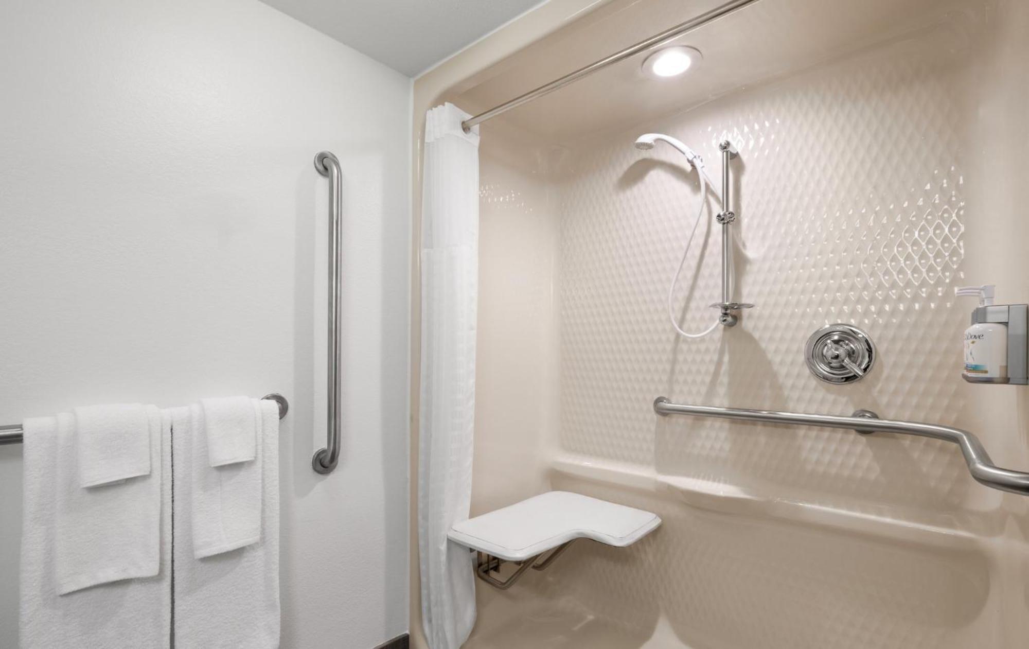 Standard King Room with Shower - Communications/Mobility Accessible