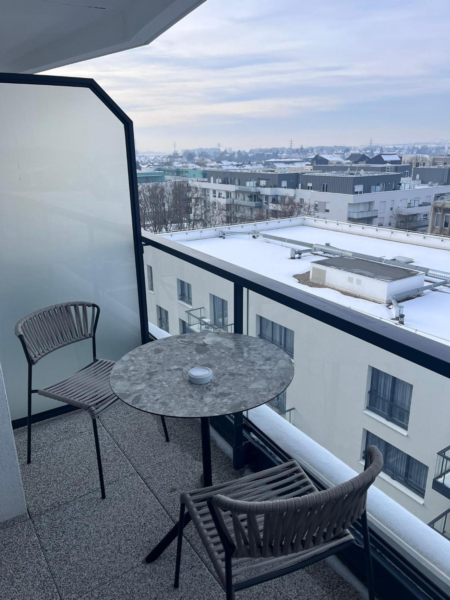 Studio Balcony,1770108998:JPEG