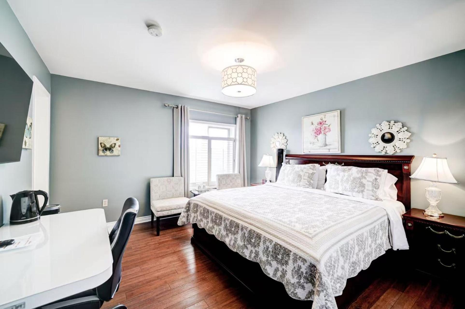 Kamer met Kingsize Bed