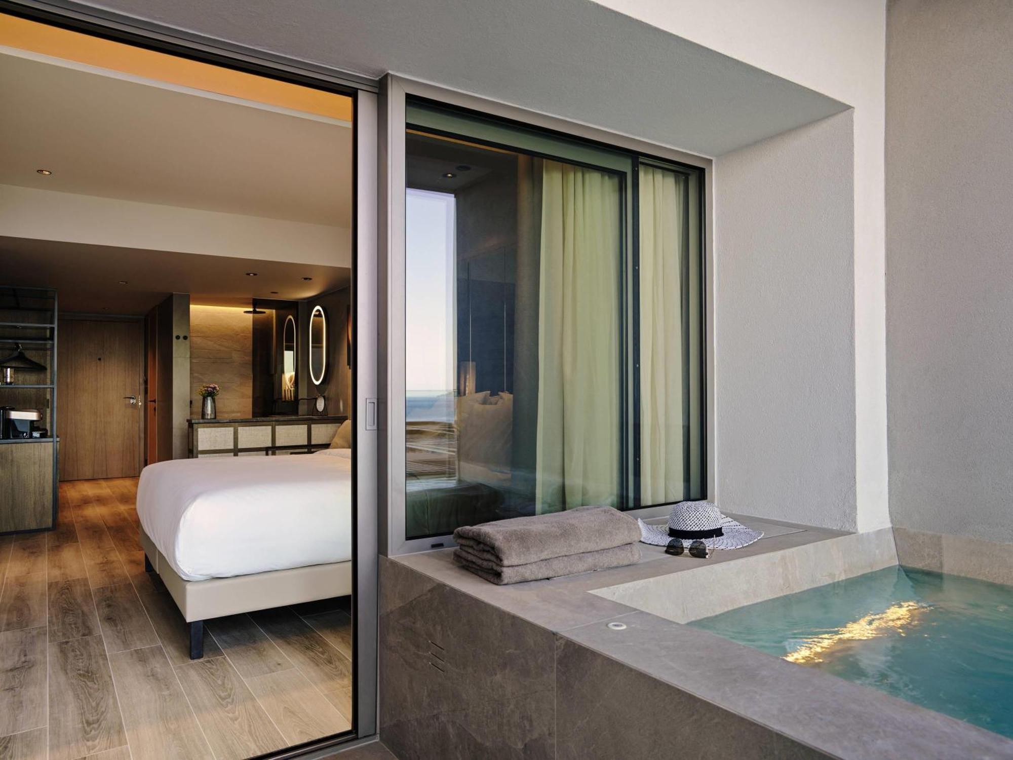 Deluxe Retreat Plunge Pool Atrium View,1770833323:JPEG