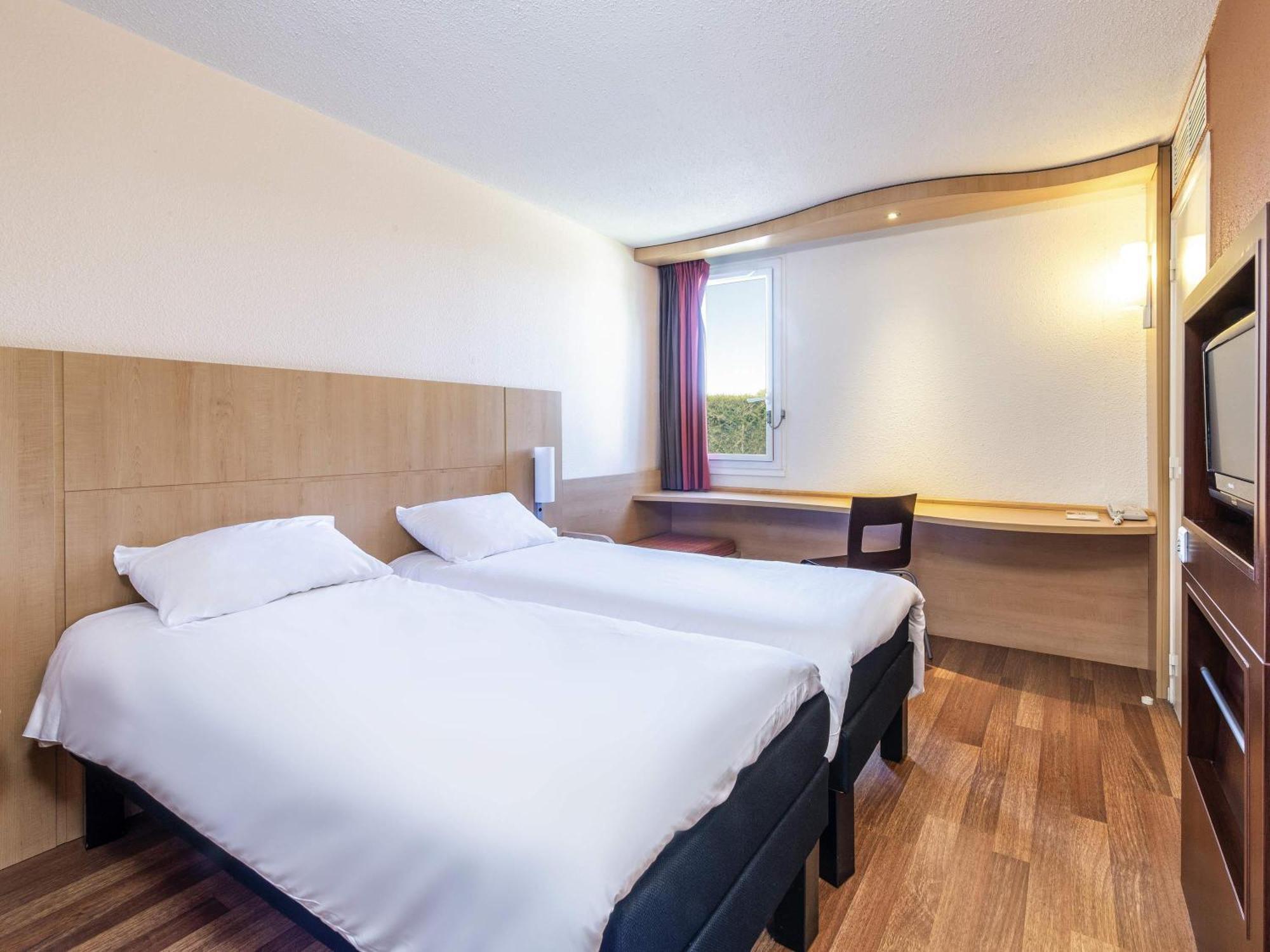 Standard Two Single Bed,1770870869:JPEG