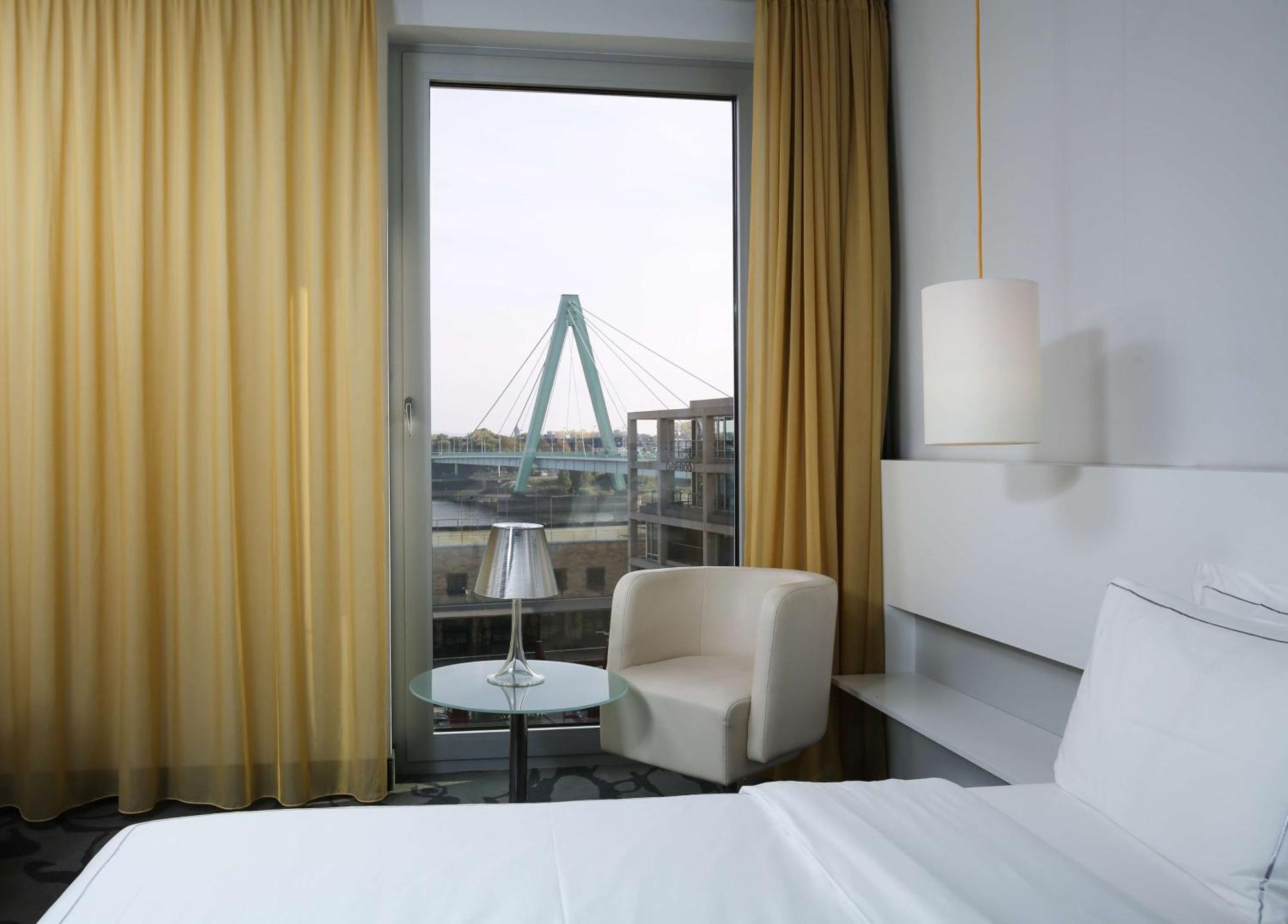 Art Queen Room Rhine View,1770881824:JPEG
