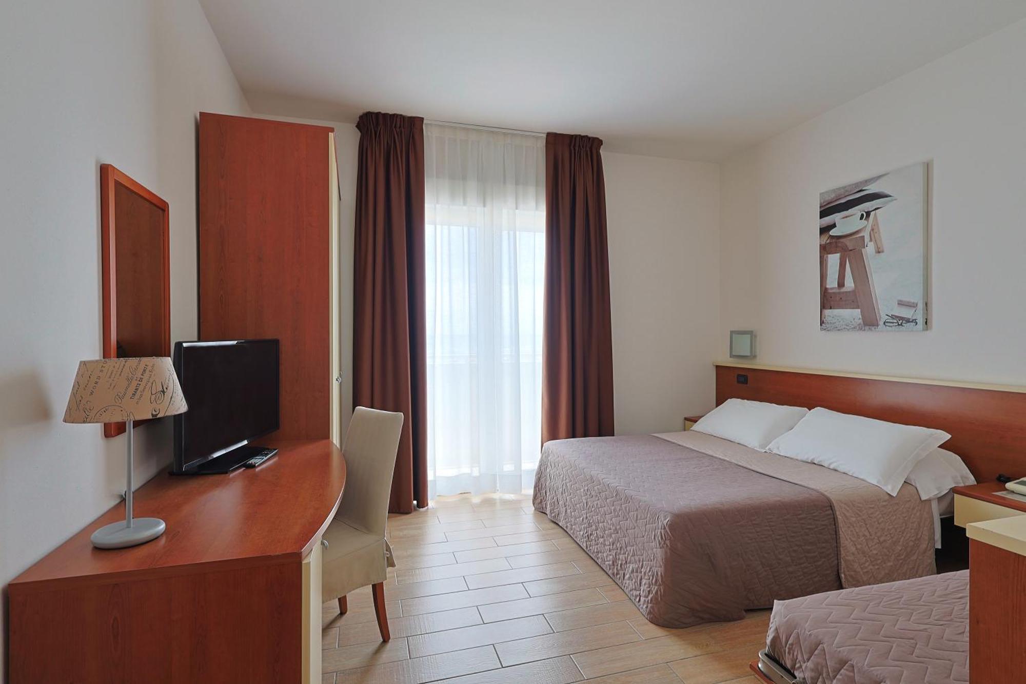 Dreibettzimmer - mit Balkon und Meerblick