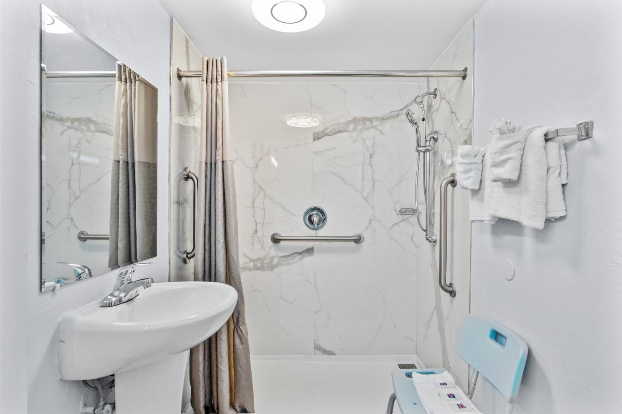 Queen Room with Two Queen Beds - Disability Access - Roll In Shower