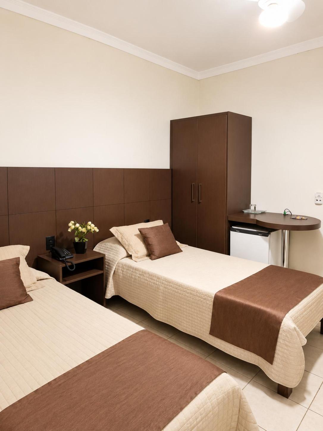 Quarto Standard com 2 Camas de Solteiro