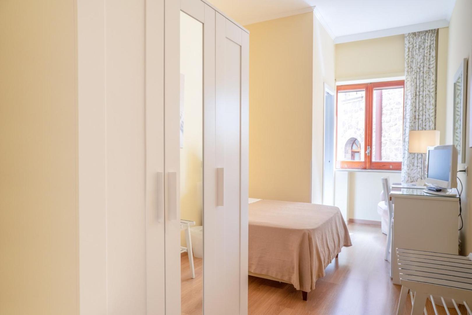 Single Room,1771517197:JPEG