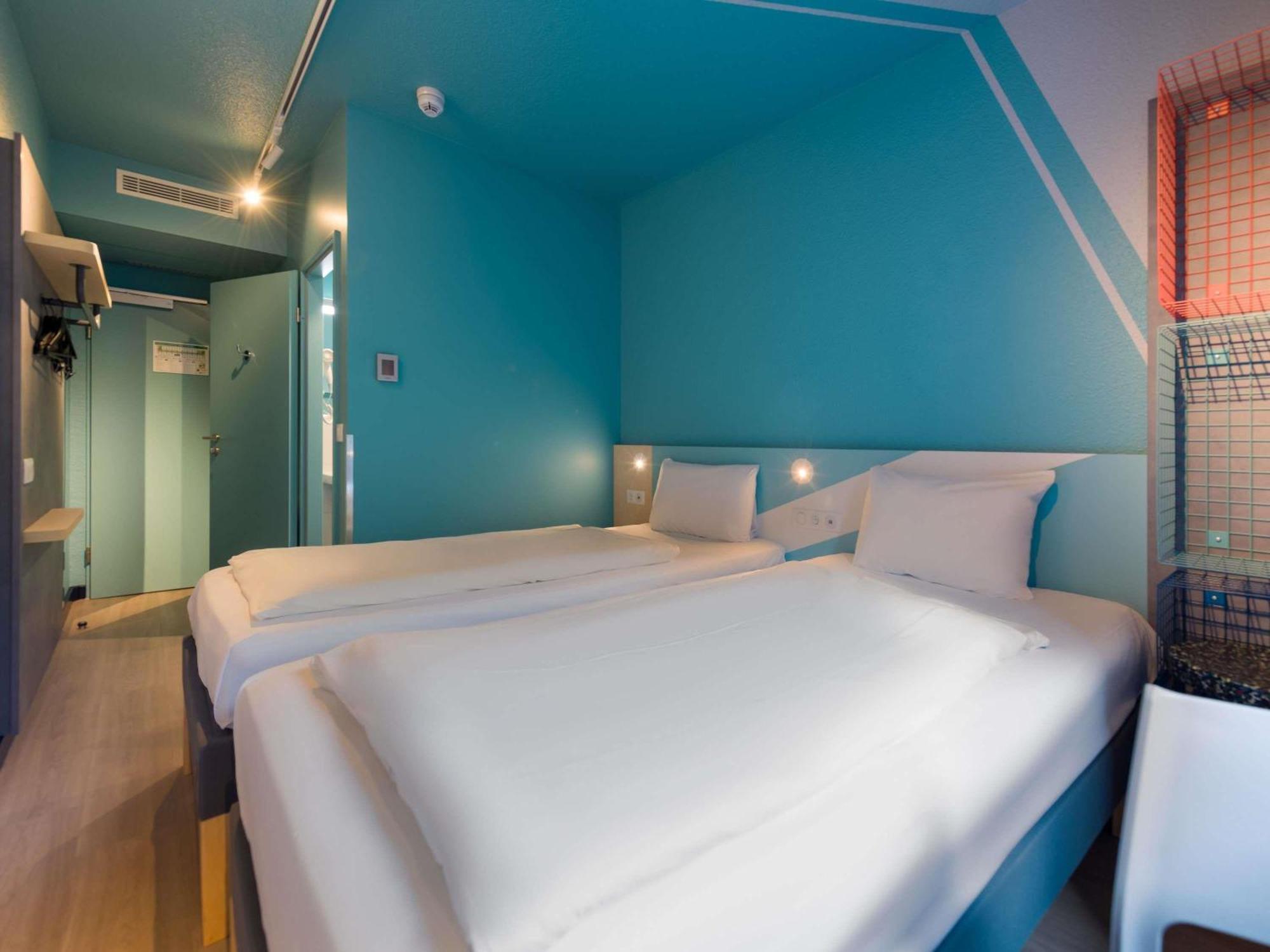 Triple Room,1771609798:JPEG